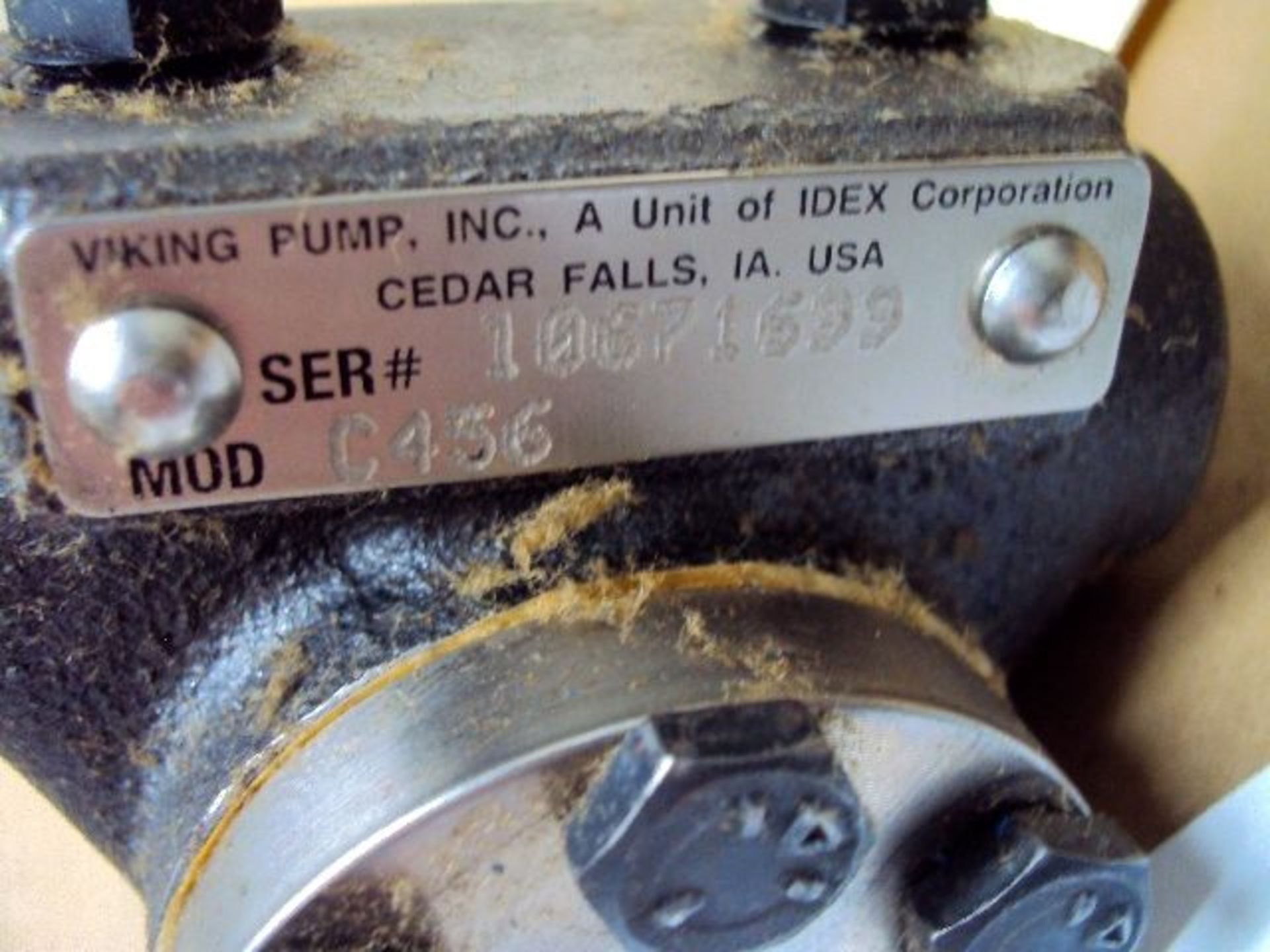 (2) Hydraulic Pumps (1) Viking C456 & Unbranded /299 - Image 7 of 7