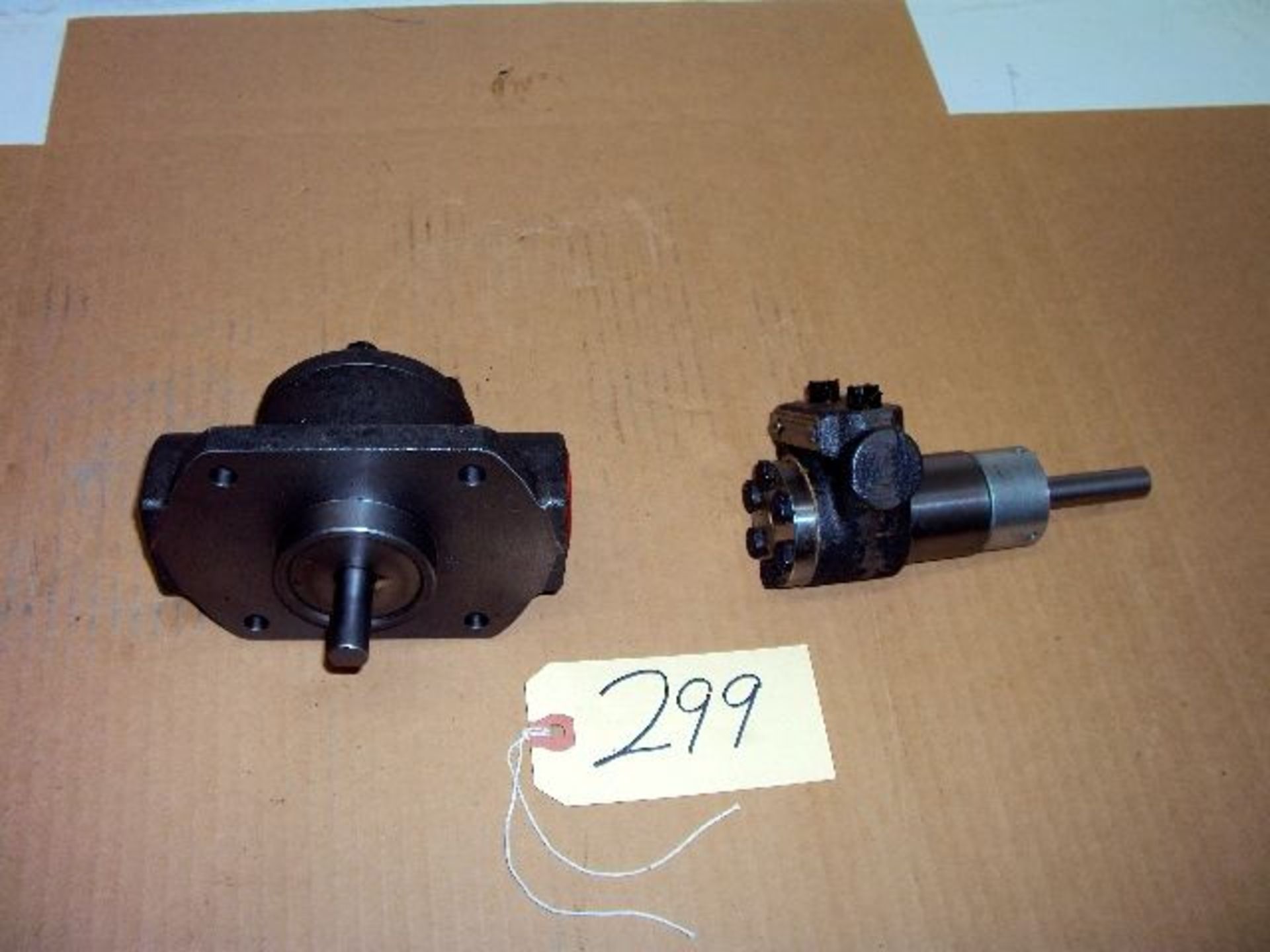 (2) Hydraulic Pumps (1) Viking C456 & Unbranded /299
