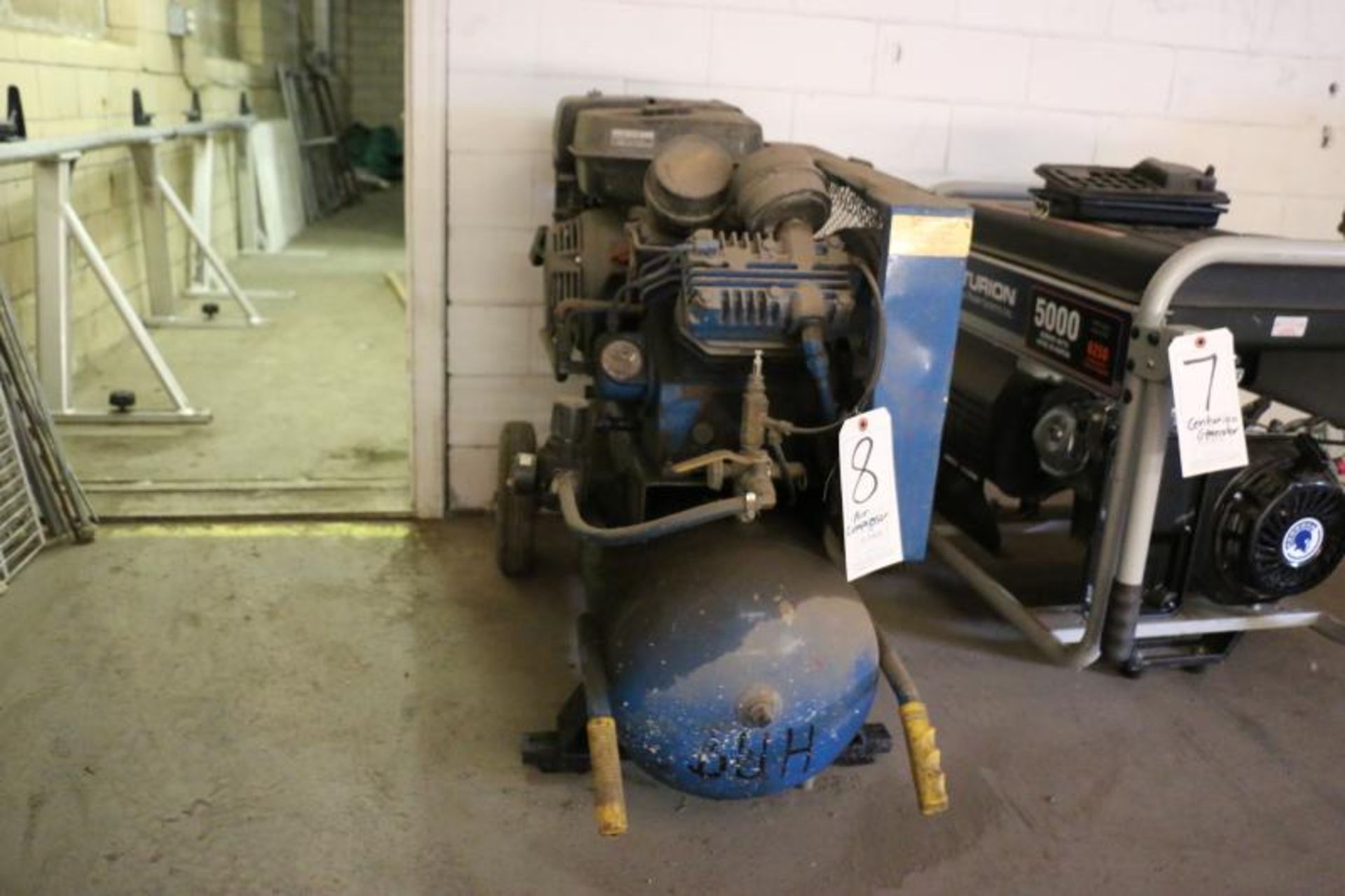 Emglo Portable Air Compressor with Honda 8.0 Gas Engine, Model GX240 - Image 2 of 5