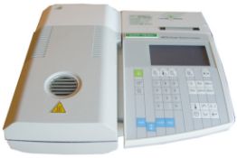 Metler HR73 Automatic Halogen Moisture Analyser. Ultra-fst drying system with circular halogen