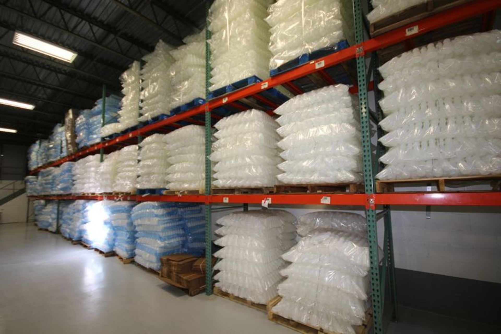 Qty.  1 â€“ (41) Pallets  HDPE and PET New Plastic Bottle Inventory for 10 oz. (HDPE Bottles - Image 2 of 3
