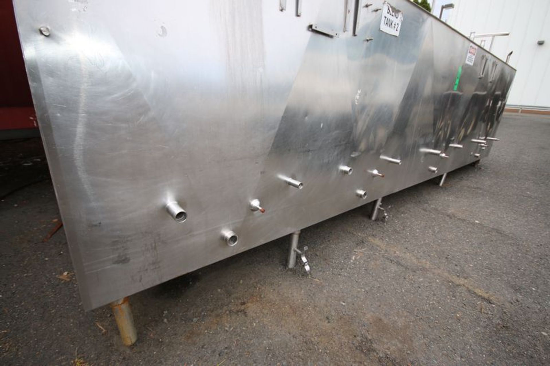 4-Compartment Insulated Flavor Tank with (2) 800 Gal. and (2) 400 Gal. Compartments, Sprayballs, - Image 3 of 14