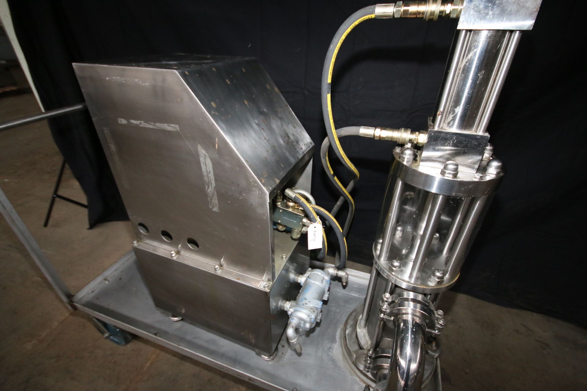 Vekthor S/S Sanitary Grade Hydraulic Piston Pump with 3Â Clamp Type Connectors includes Hydraulic - Image 3 of 4