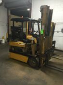Caterpillar Electric Forklift Truck (unit 53)  side shift - Operational -- (LOCATED IN IOWA, RIGGING