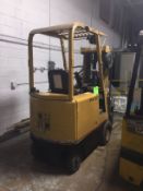 Hyster Electric Forklift Truck with Side Shift - Operational  -- (LOCATED IN IOWA, RIGGING