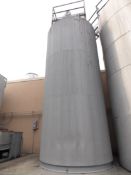 Dairy Craft 6,000 Gallon Silo with Vertical Agitator, Double Insulated and Refrigerated,