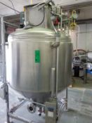 400 GALLON S/S DOME TOP & CONE BOTTOM VACUUM TANK, COMPLETE WITH PROP STYLE AND SCRAPE SURFACE