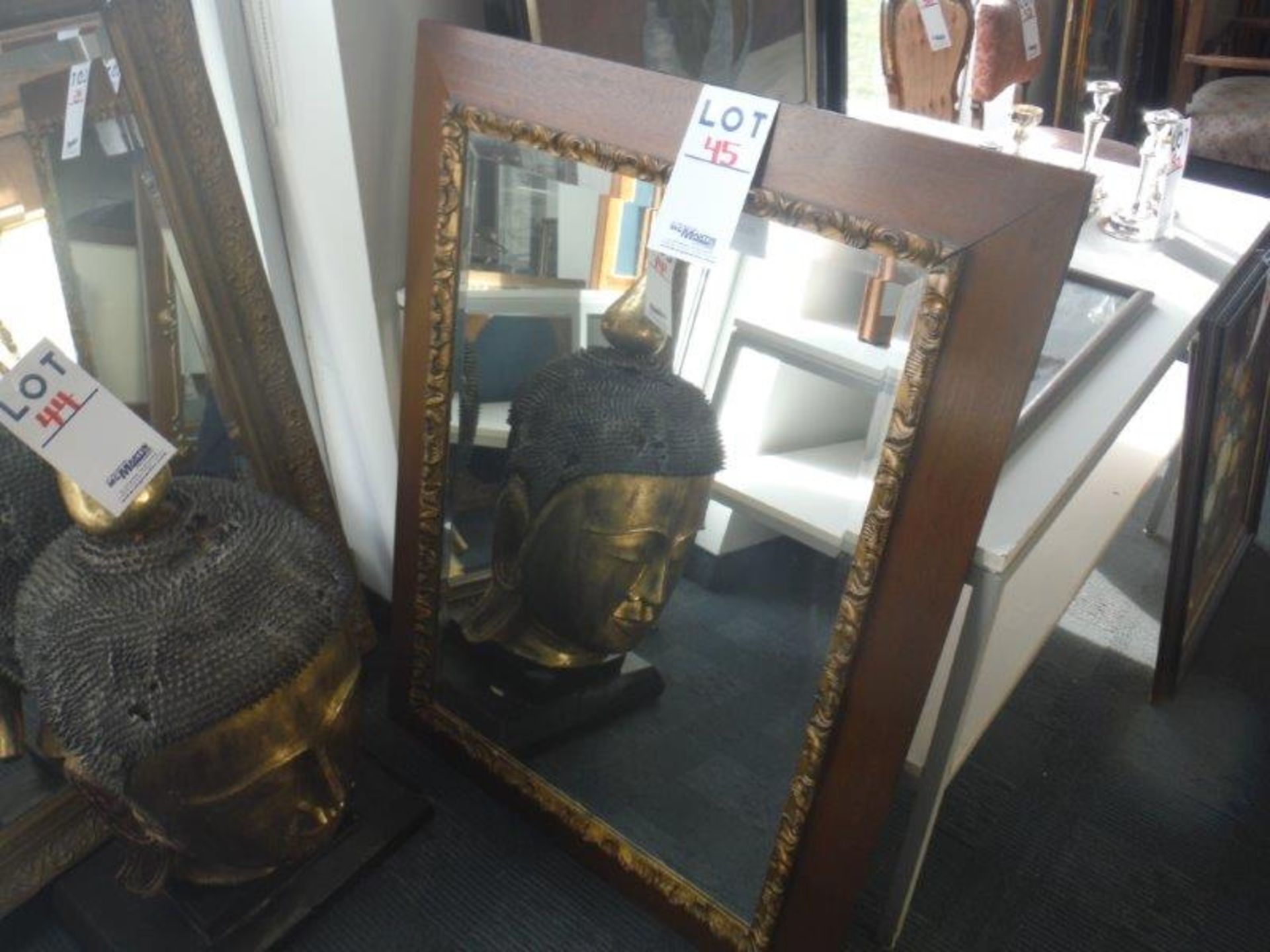 DECORATIVE MIRROR 32"X42"