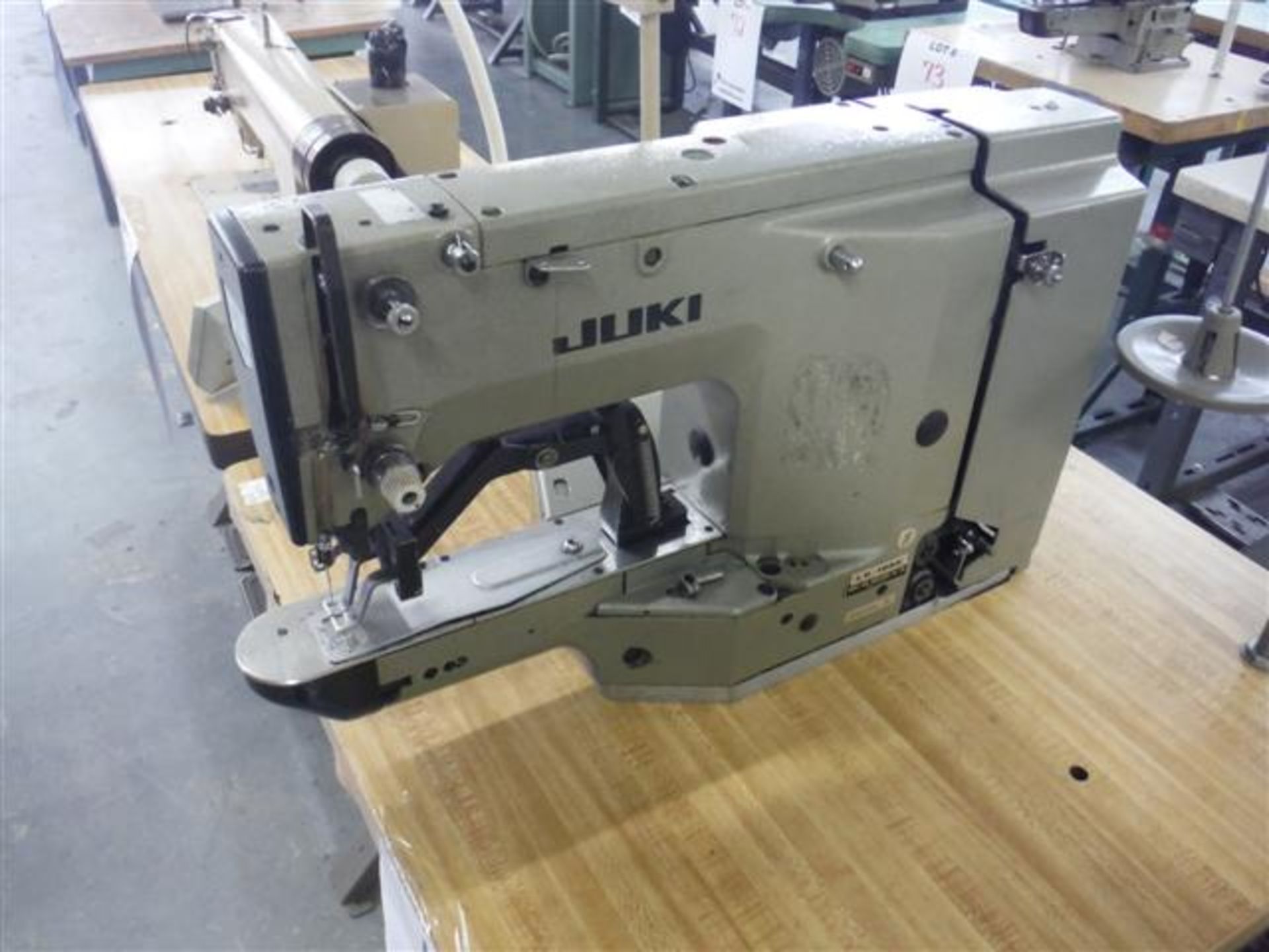 JUKI TACKER SEWING MACHINE LK 1852 - Image 2 of 3