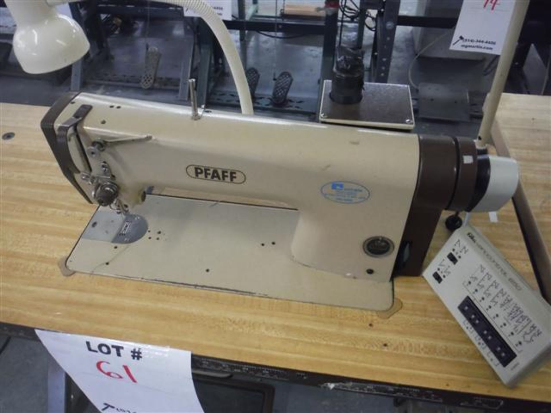 PFAFF PLAIN SEWING MACHINE 483-900/57 - Image 2 of 3