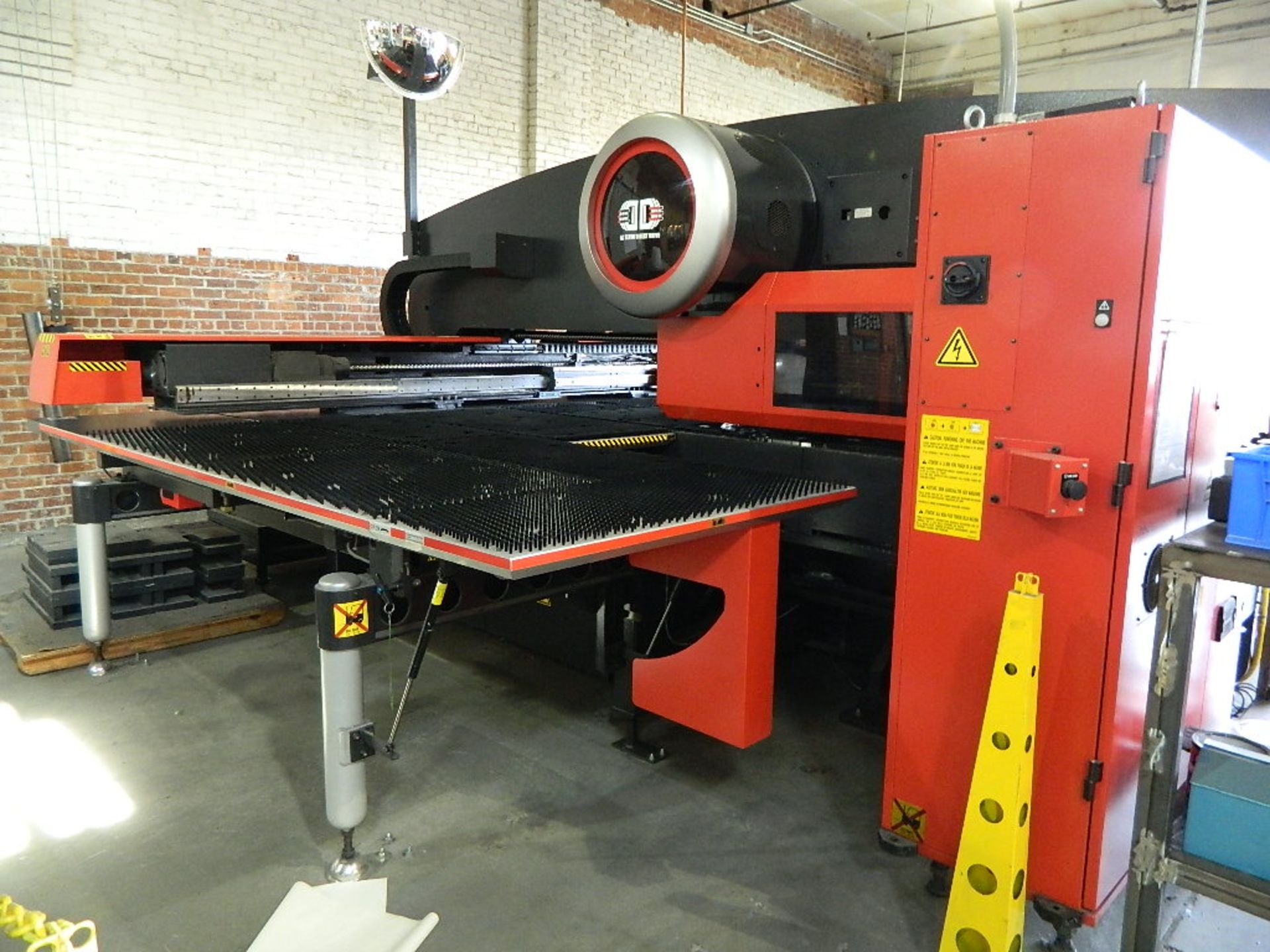 2007 Amada CNC Turret Punch Press Mdl EMK 3510NT, S/N 35102078 w/ 33 Ton Capacity, 58 Stations, 4 - Image 2 of 8