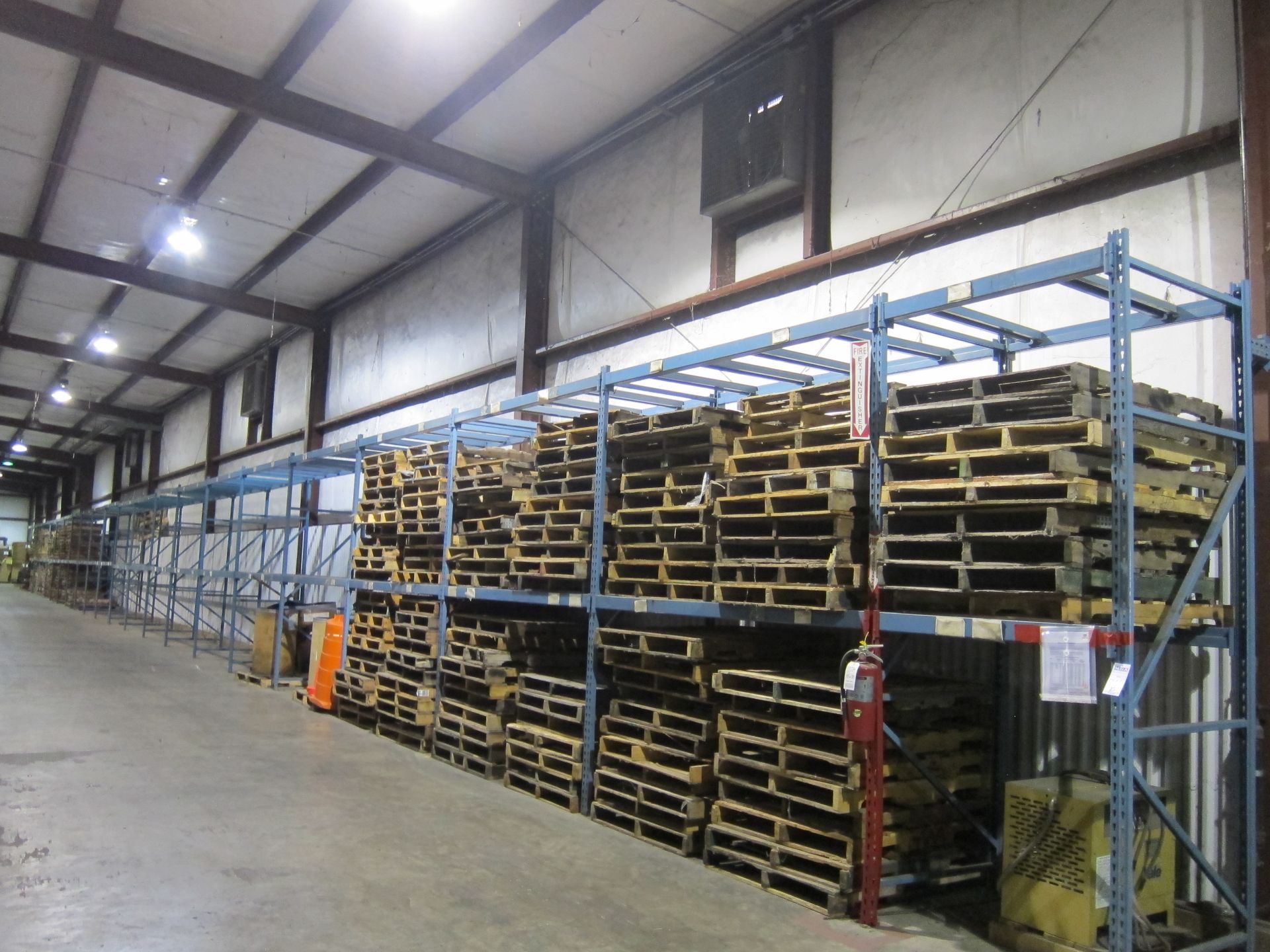 SECTIONS PALLET RACK - Image 2 of 2