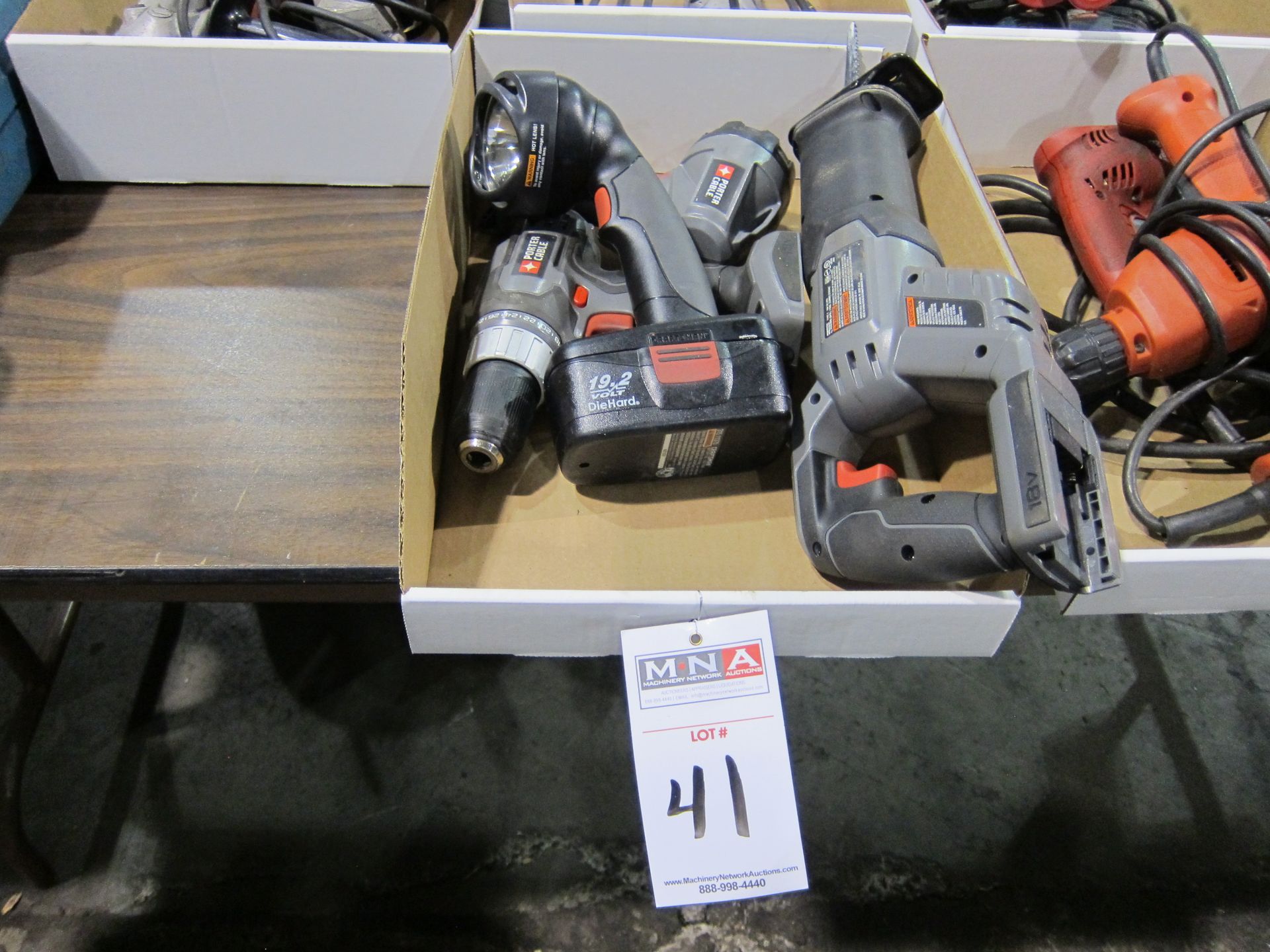 SET OF POWER TOOLS