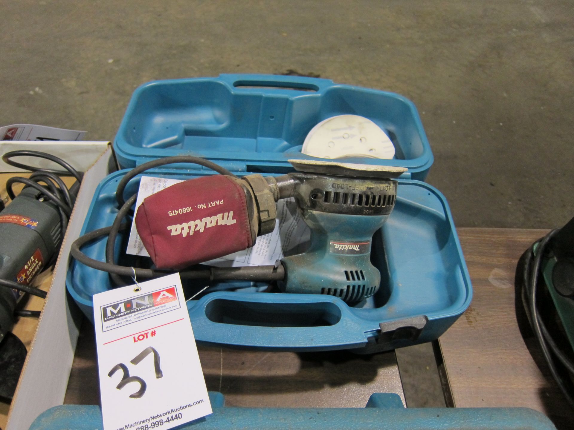 MAKITA  4 '' DISK SANDER