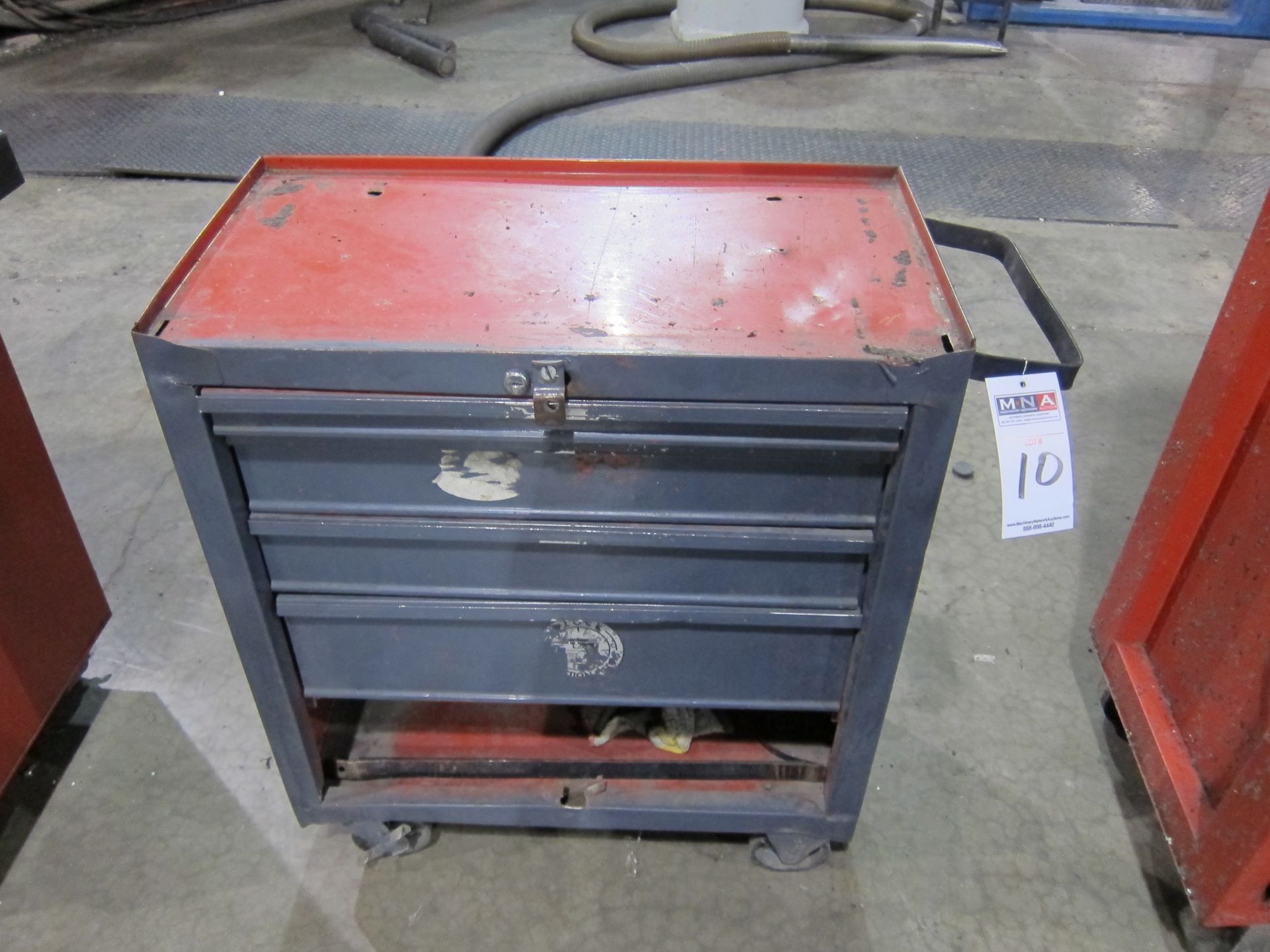 SMALL ROLL A WAY TOOL BOX