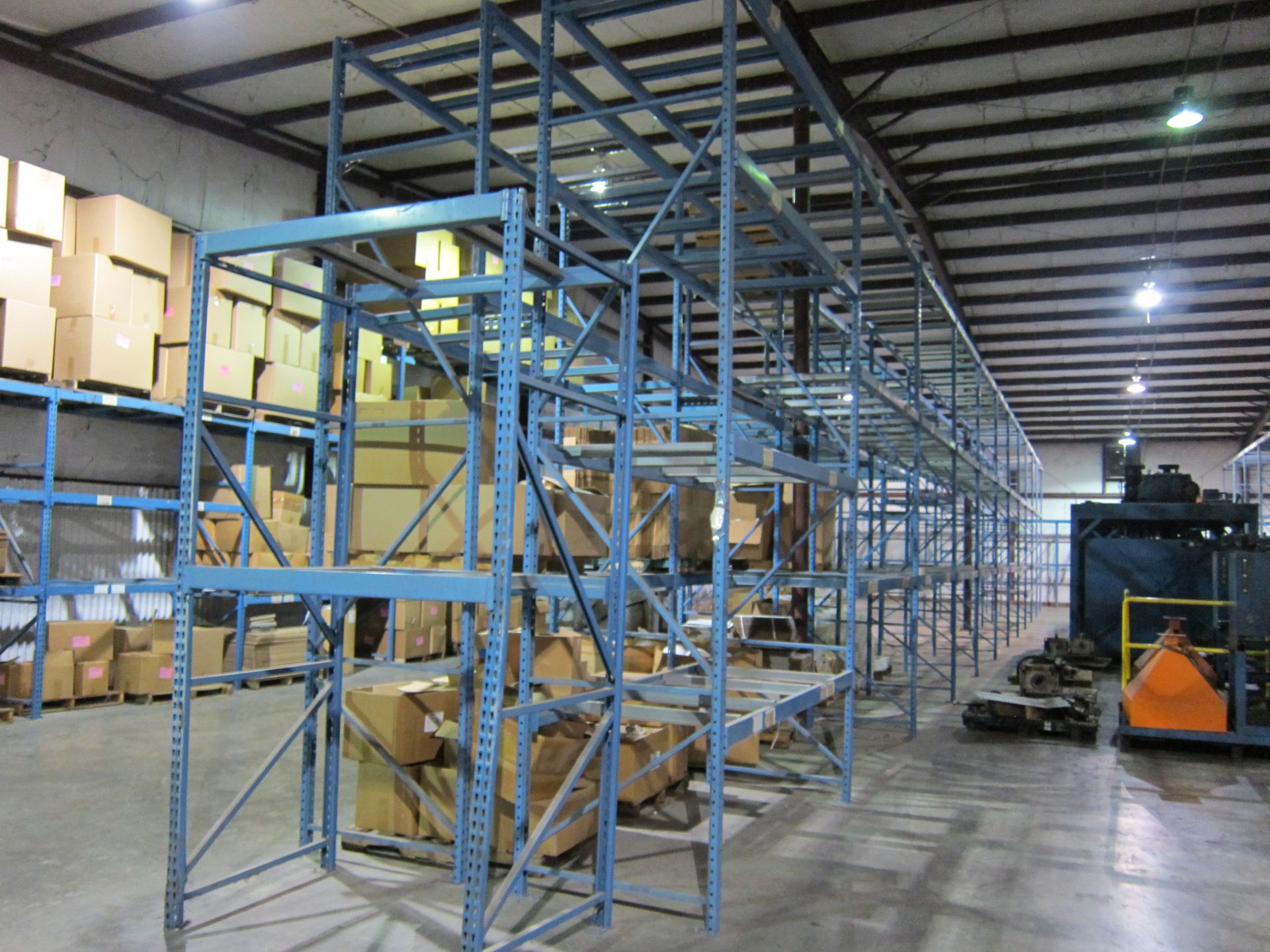 SECTIONS PALLET RACK - Image 3 of 3