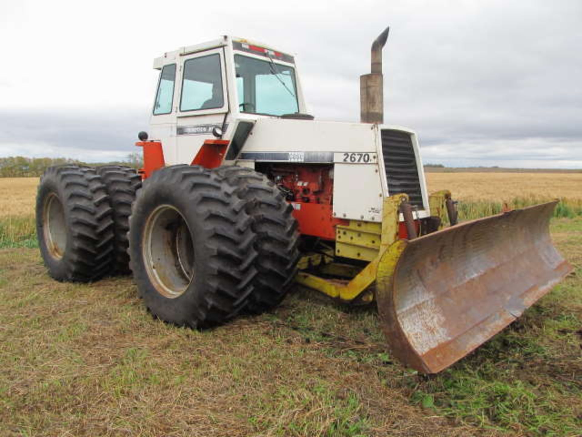 CASE 2670 4WD TRACTOR; 10370 Hours, Powershift, PTO, 12 Ft Degelman Blade, 20.8-34 Duals, SN.8827718 - Image 3 of 5