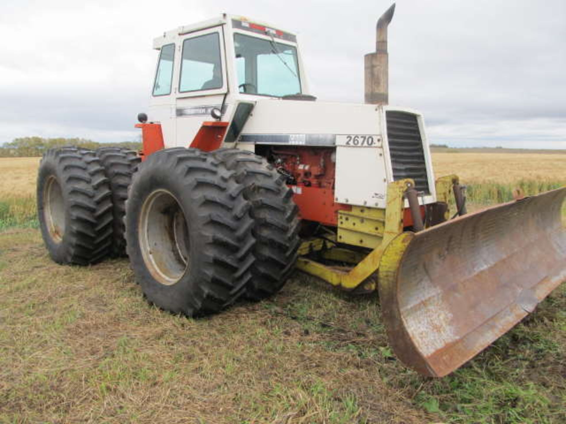 CASE 2670 4WD TRACTOR; 10370 Hours, Powershift, PTO, 12 Ft Degelman Blade, 20.8-34 Duals, SN.8827718 - Image 4 of 5