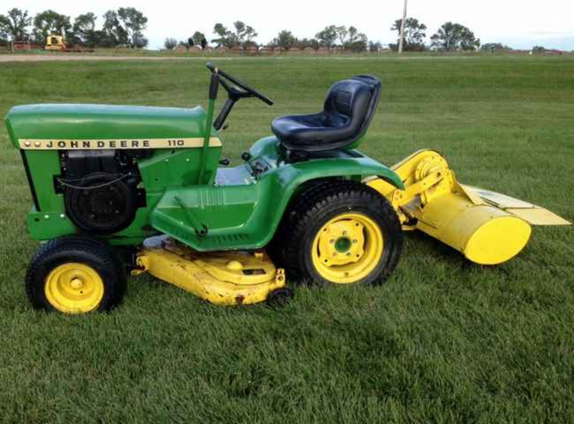 JOHN DEERE 110 LAWN TRACTOR, TILLER & MOWER