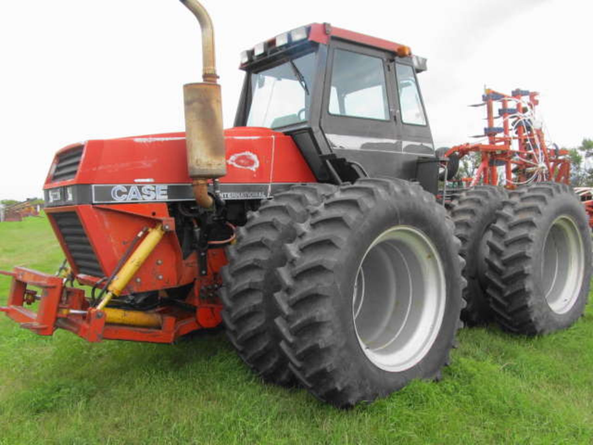 CASE IH 4494 4WD TRACTOR; 7860 Hours, Powershift, PTO, Leon 6 Way 14 Ft Blade, 18.4-38 Duals, SN.