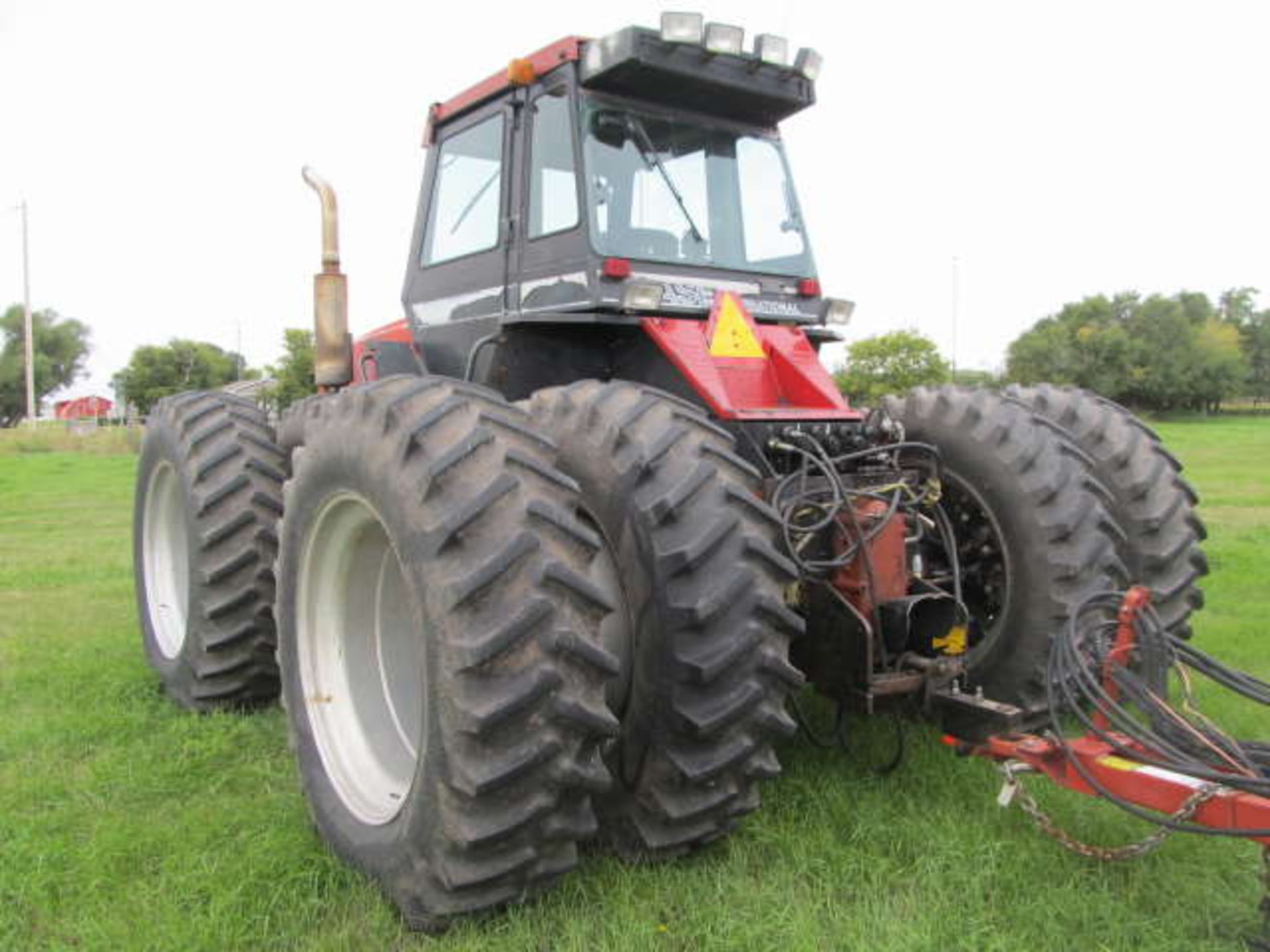 CASE IH 4494 4WD TRACTOR; 7860 Hours, Powershift, PTO, Leon 6 Way 14 Ft Blade, 18.4-38 Duals, SN. - Image 3 of 4
