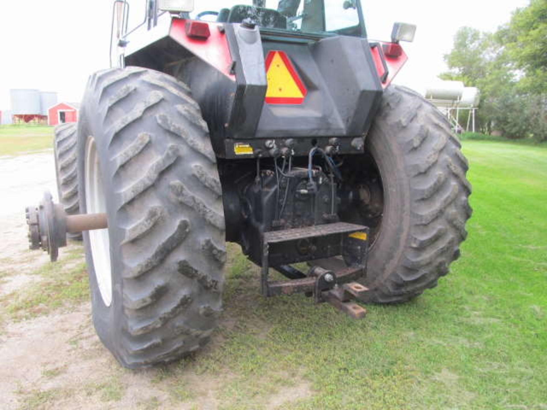 CASE IH 3594 FWA TRACTOR; 5830 Hours, Powershift, 3 Hydraulics, 20.8-38 Duals, SN.9947846-1987 - Image 3 of 6