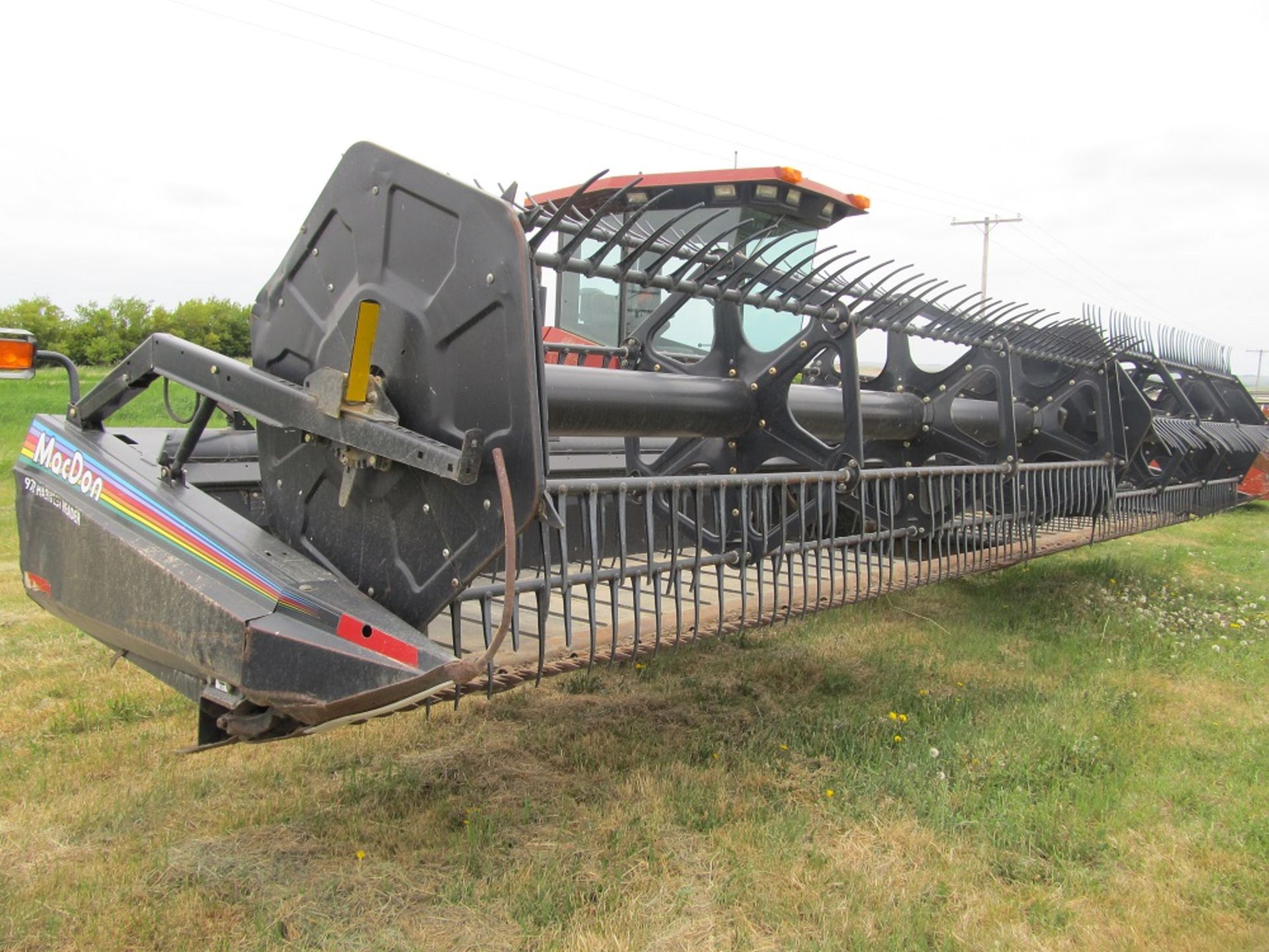 PRAIRIE STAR 4900 SP SWATHER & MACDON 972 DRAPER HEADER; 1870 Hours, 30 Feet, Pick-up Reel, New - Image 6 of 7