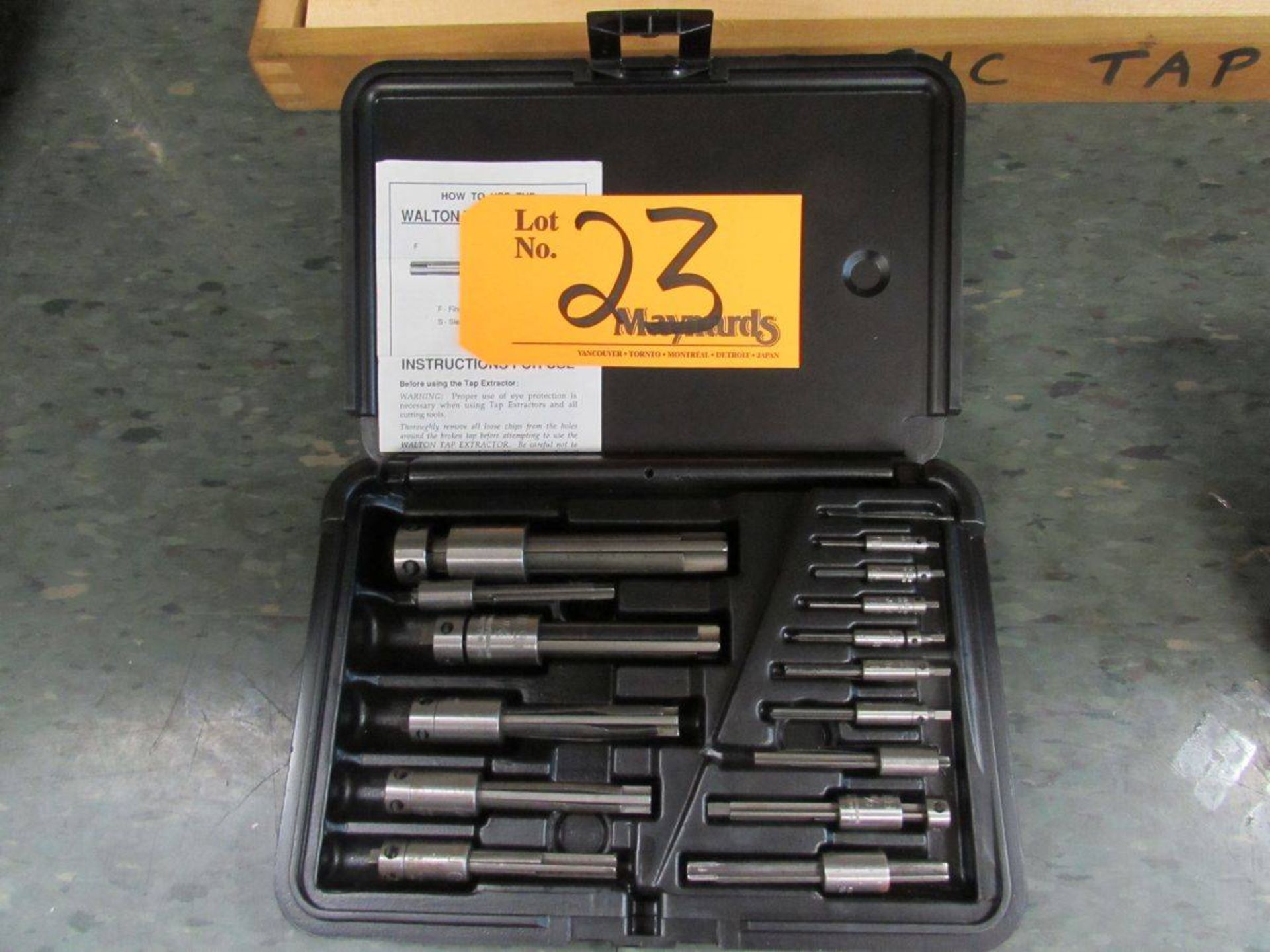 WALTON METRIC TAP EXTRACTOR SET