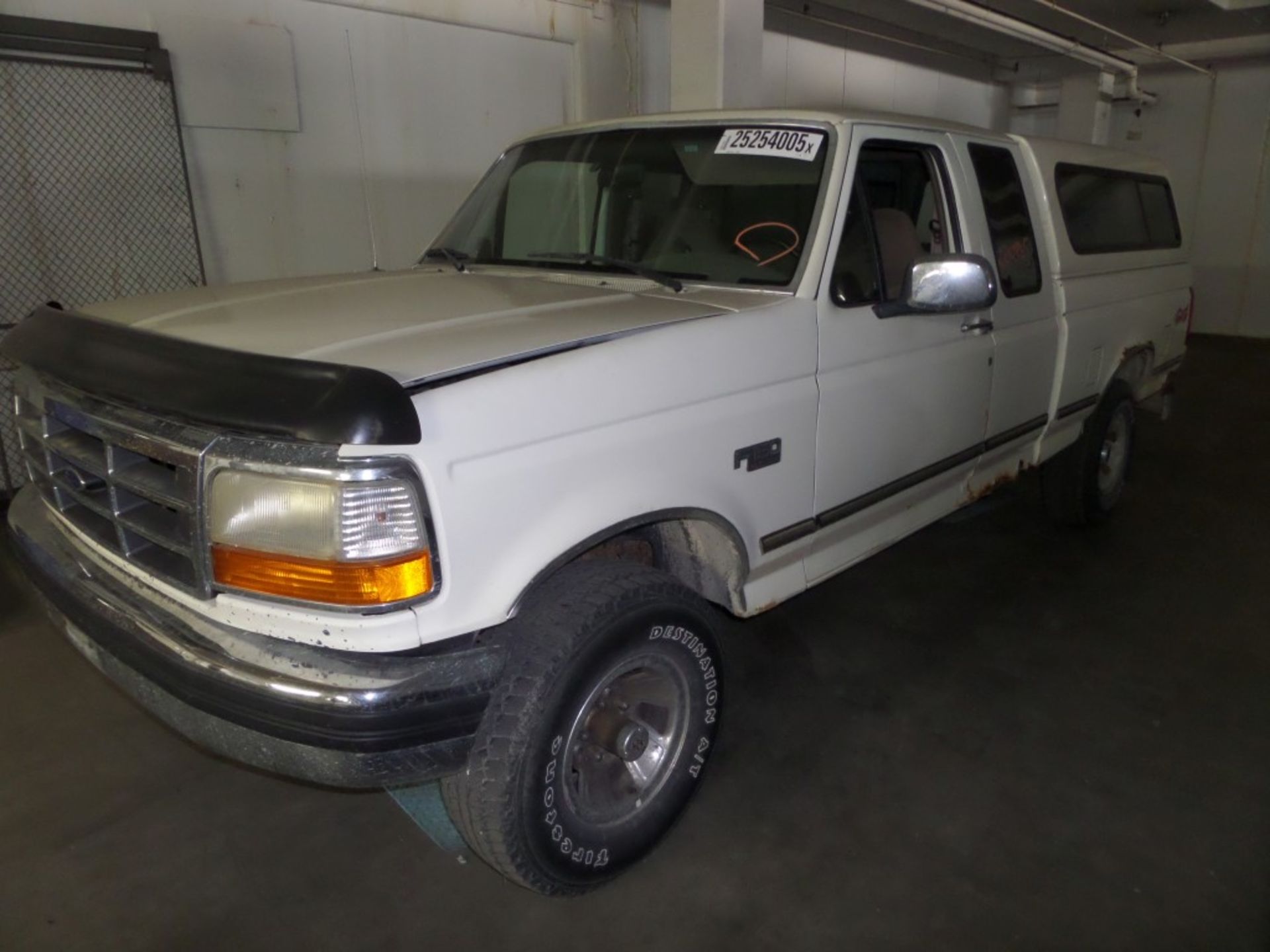 1995 Ford F150 4X4 Ext. Cab. Runs & Drives - IL Title 211,000 Miles - Image 9 of 9