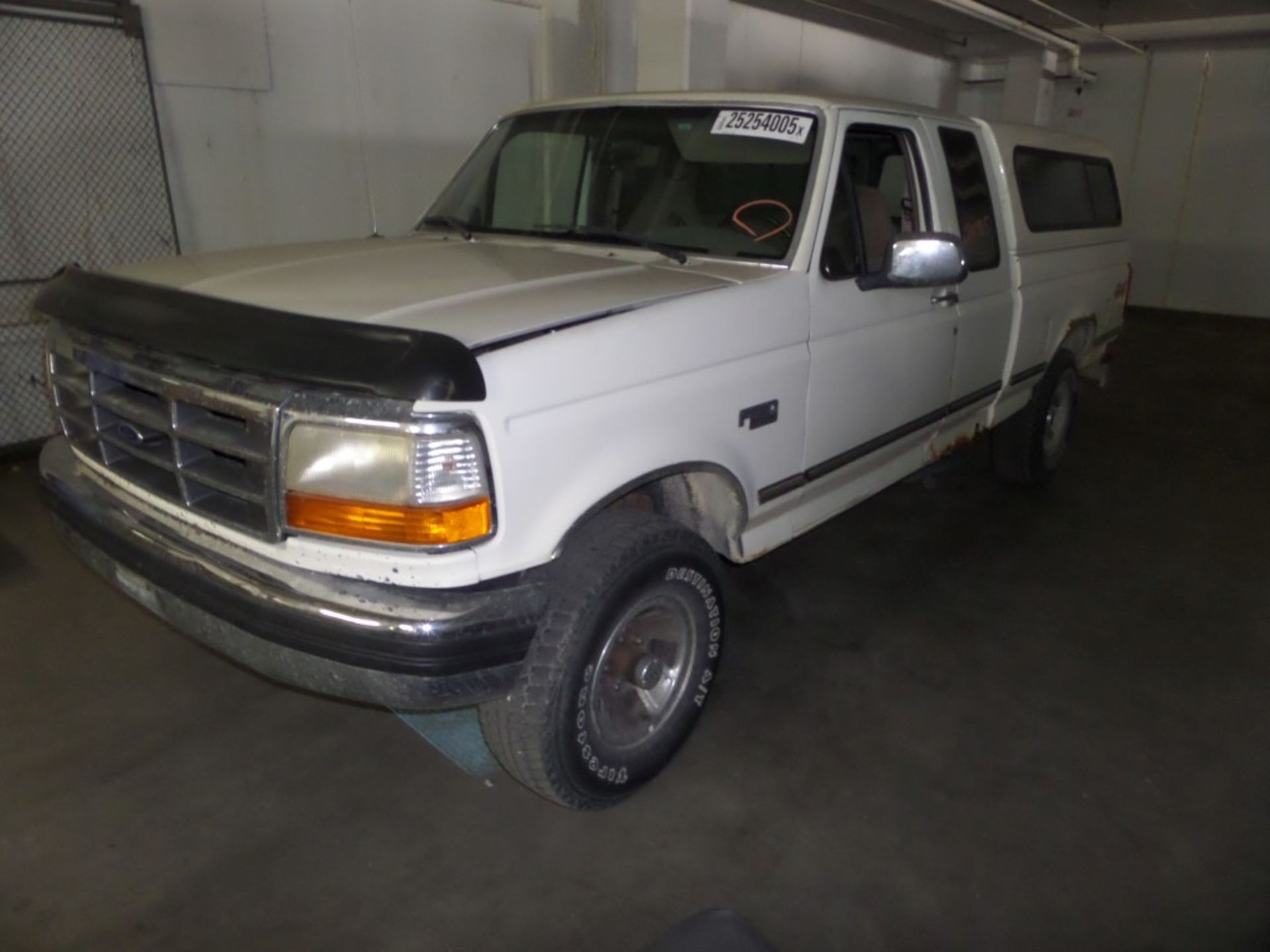 1995 Ford F150 4X4 Ext. Cab. Runs & Drives - IL Title 211,000 Miles - Image 8 of 9