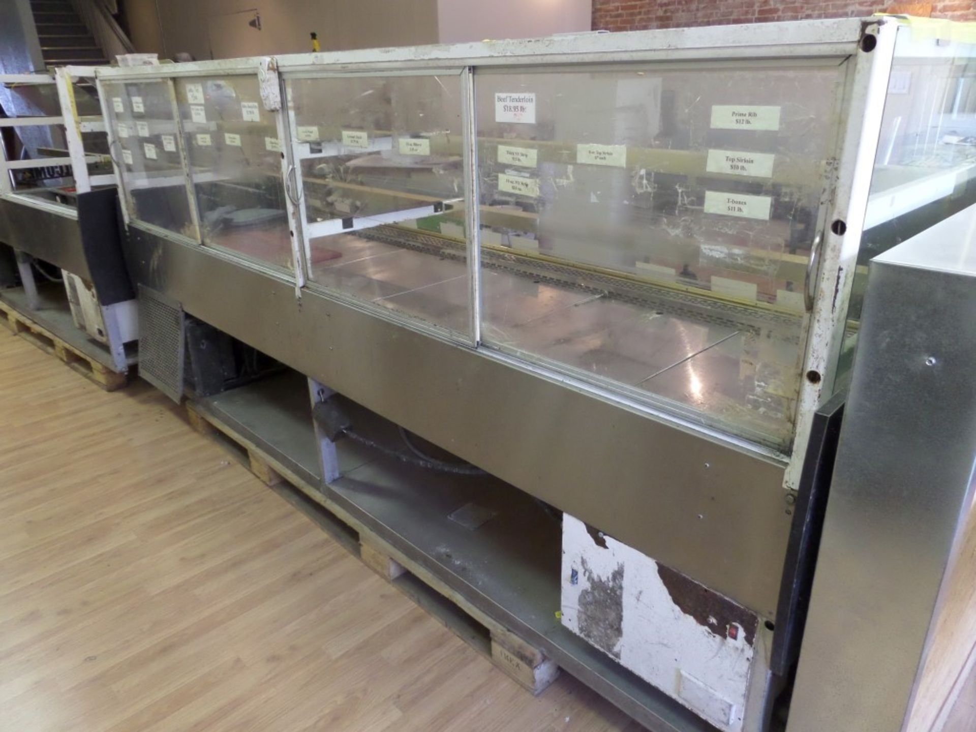 120" Artica Curved Glass Refrigerated Deli Case Self Contained - Tested Works - Image 4 of 6