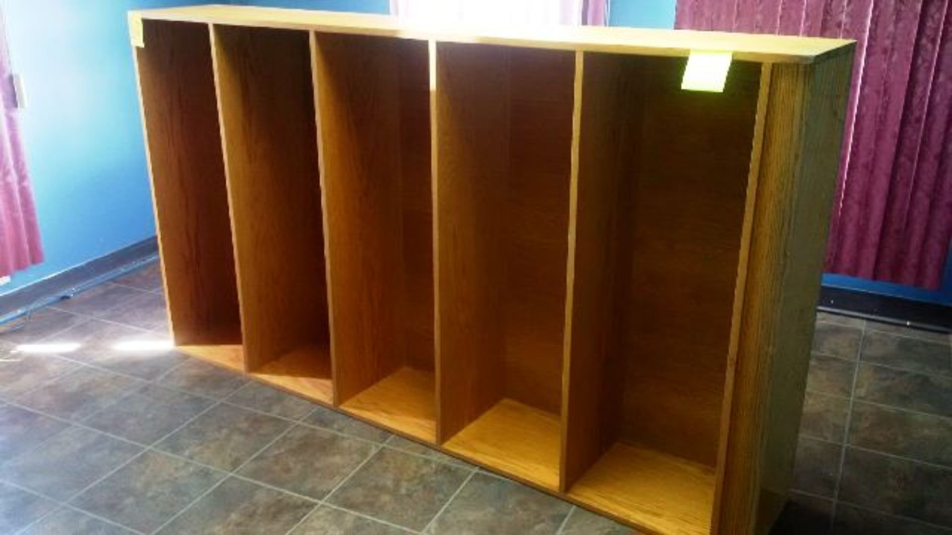 OAK SHELF UNIT