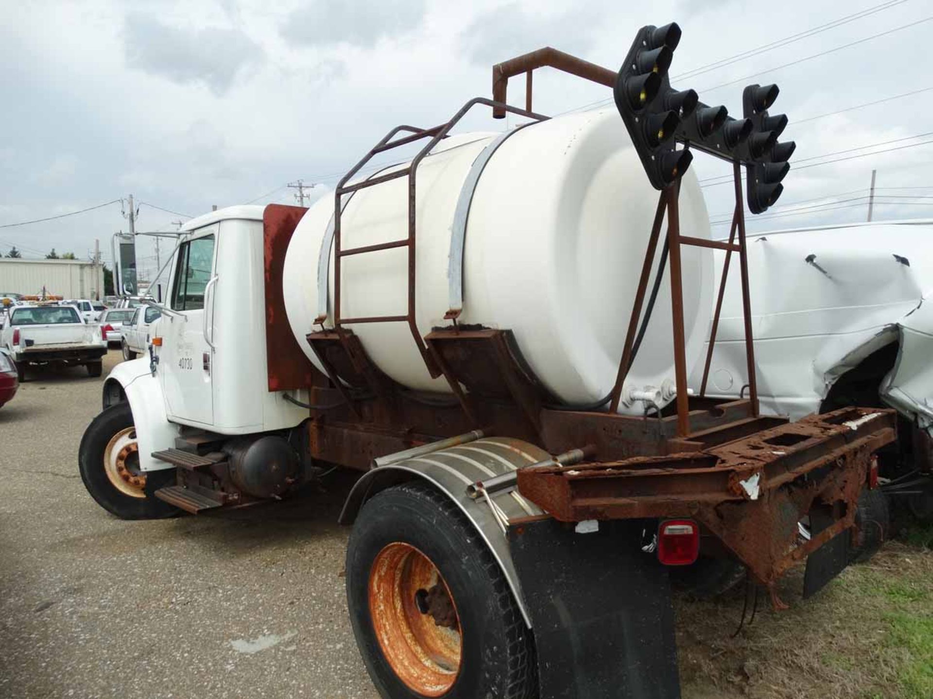 1995 INTERNATIONAL 4700DT408 VIN: 1HTSCACNXSH614784 - Image 2 of 2