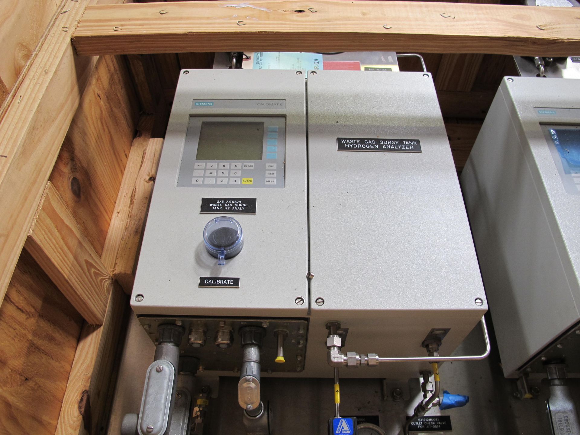 WASTE GAS ANALYZER UNIT. LOADING & HANDLING $15 - Image 2 of 6