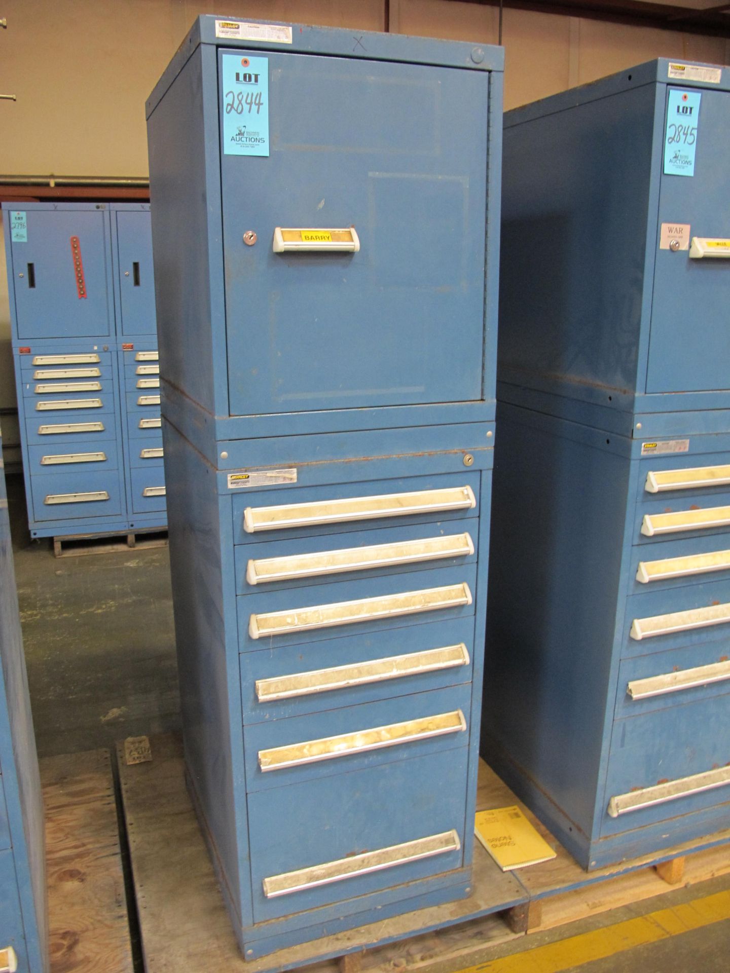 STANLEY VIDMAR 6 DRAWER LOCKER TYPE CABINET TO INCLUDE MISC. CONTENTS. LOADING & HANDLING $15