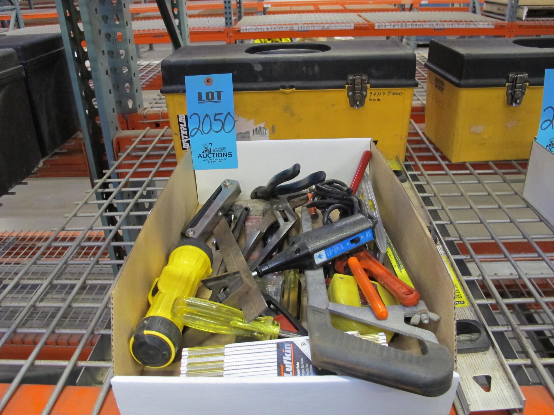 TOOLBOX SET TO INCLUDE: SCREWDRIVERS, BOXCUTTERS, PLIERS, LINEMANS PLIERS, DIAGONAL PLIER, FLIP