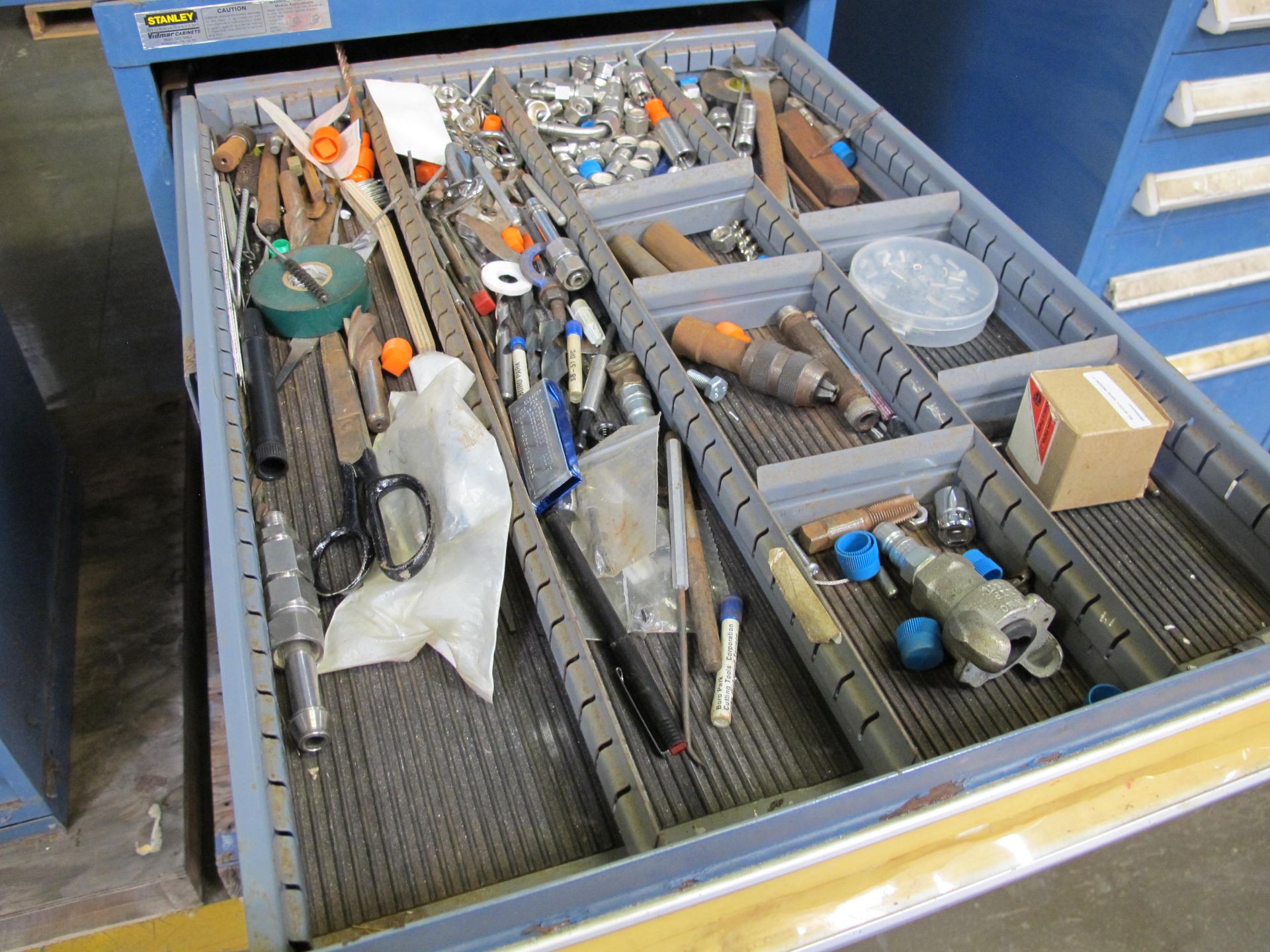 STANLEY VIDMAR 6 DRAWER LOCKER TYPE CABINET TO INCLUDE MISC. CONTENTS. LOADING & HANDLING $15 - Image 3 of 8