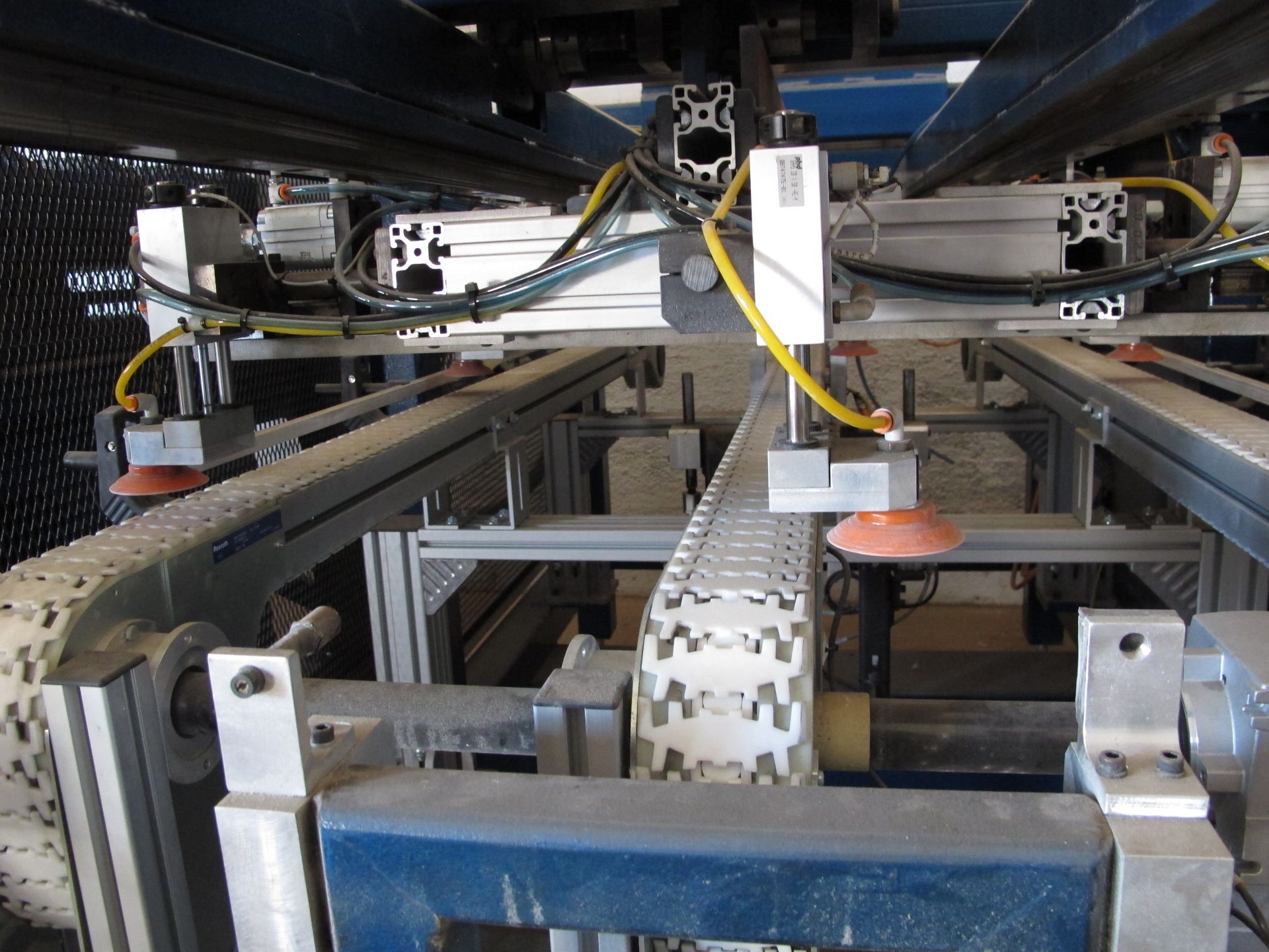 ARLEN TOOL CO. PALLET PUNCH SYSTEM WITH ELECTRICAL CONTROLS, REXROTH CONVEYER, AUTOMATIC PALLET LOAD - Image 8 of 15