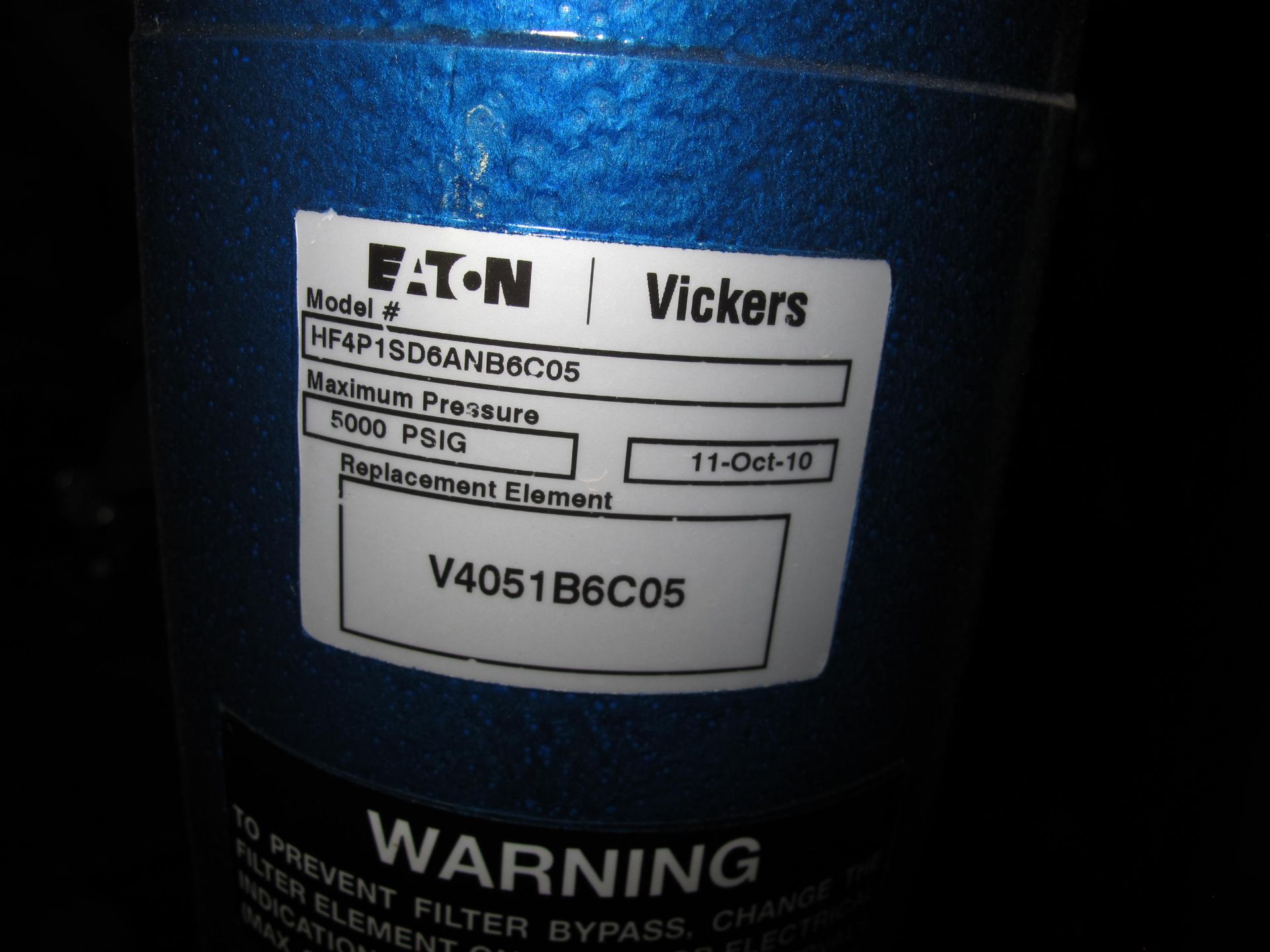 EATON VICKERS HYDRAULIC PUMP MOTOR WITH FILTERS, LOADING & HANDLING FEE: $200 - Image 5 of 5