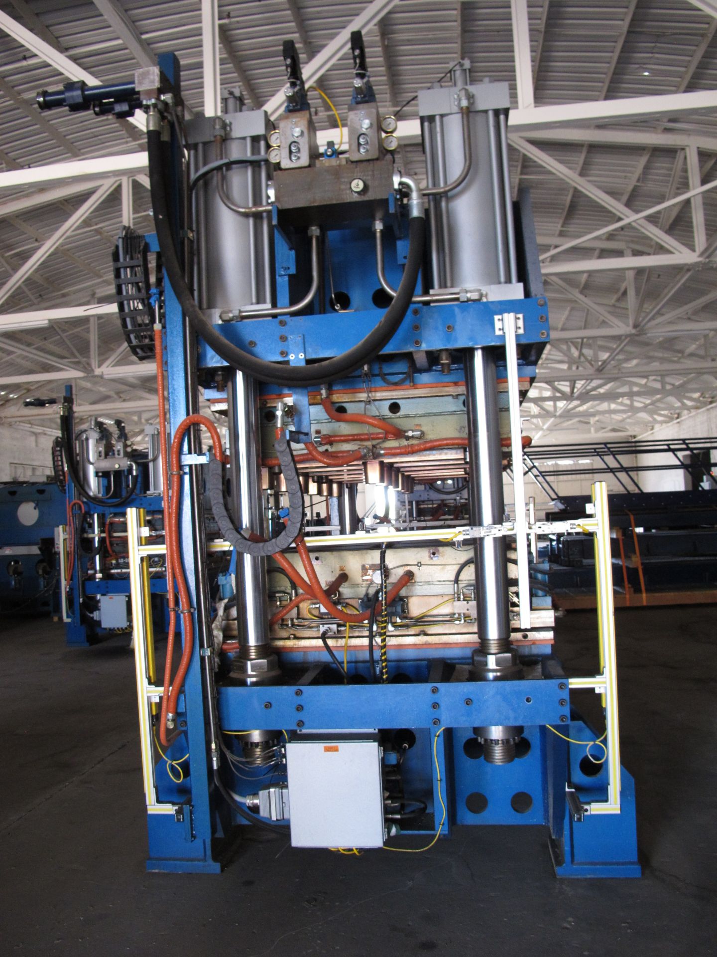 500 TON COMPRESSION MOLDING PRESS, UNKNOWN MANUFACTURER, MANUFACTURED 2010, 60" x 100" PLATTEN - Image 6 of 7