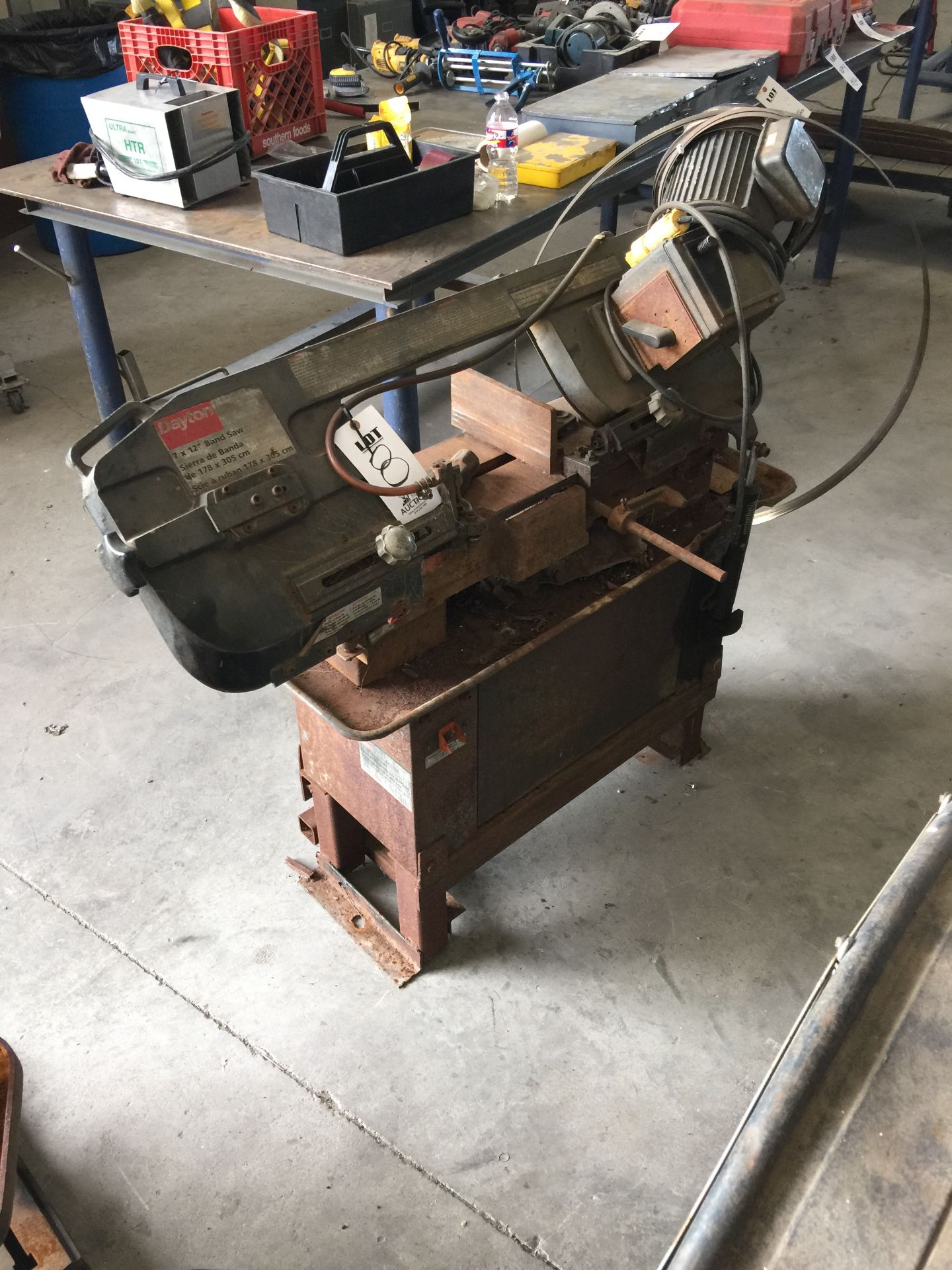 DAYTON 7"X12" BANDSAW