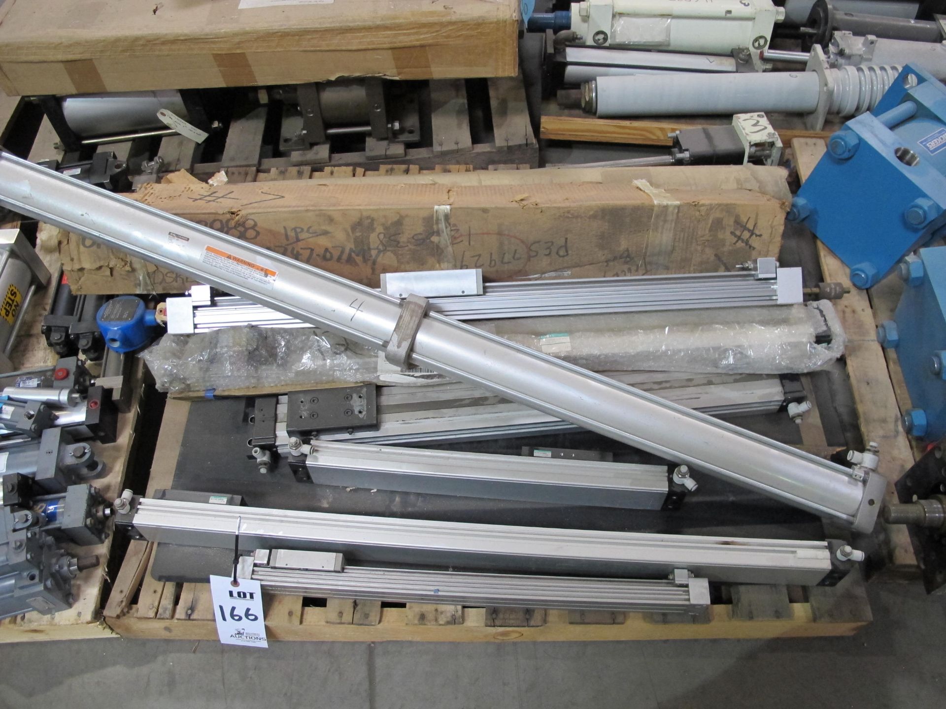 PALLET LOT TO INCLUDE BUT NOT LIMITED TO: IMO GEMS LEVEL SENSOR, RAMS, SMC AND CKD CYLINDERS,