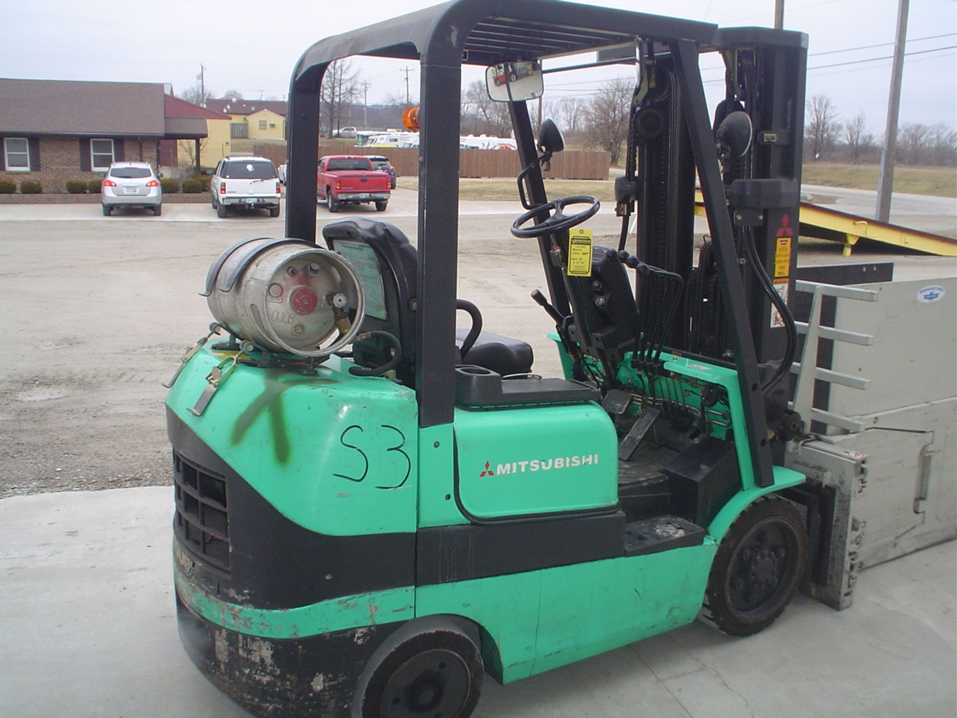 MITSUBISHI 5,000 LB. CAP. FORKLIFT, MODEL FGC25K, LPG, 4,246 HOURS ***LOCATED IN HAMILTON, OH*** - Image 3 of 3