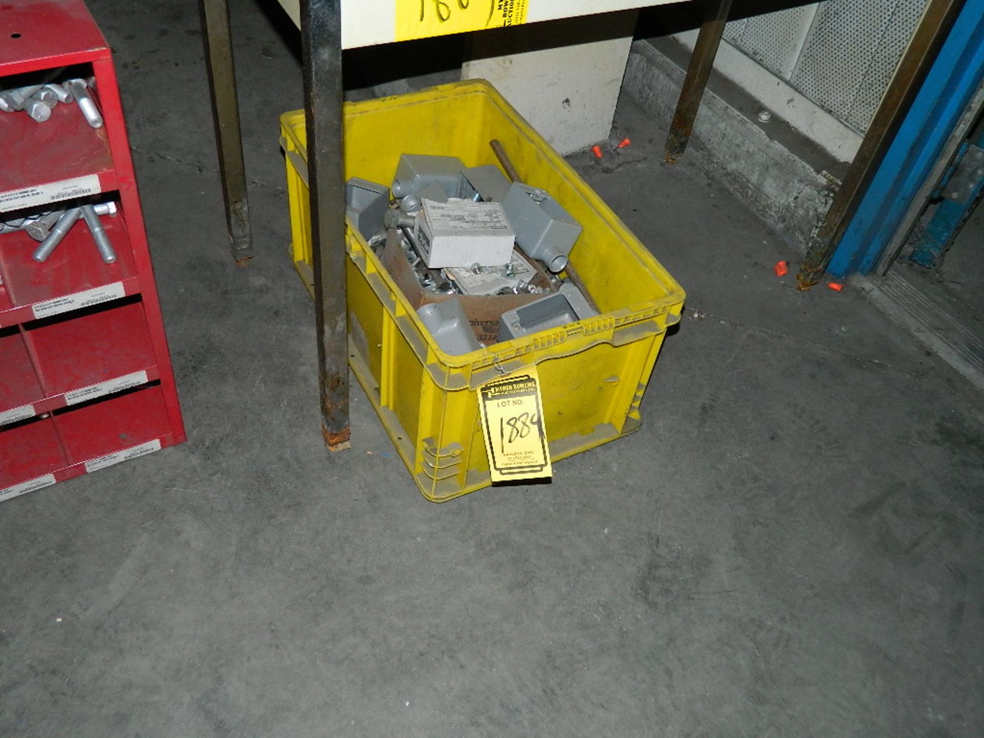 CONTAINER OF HARDWARE