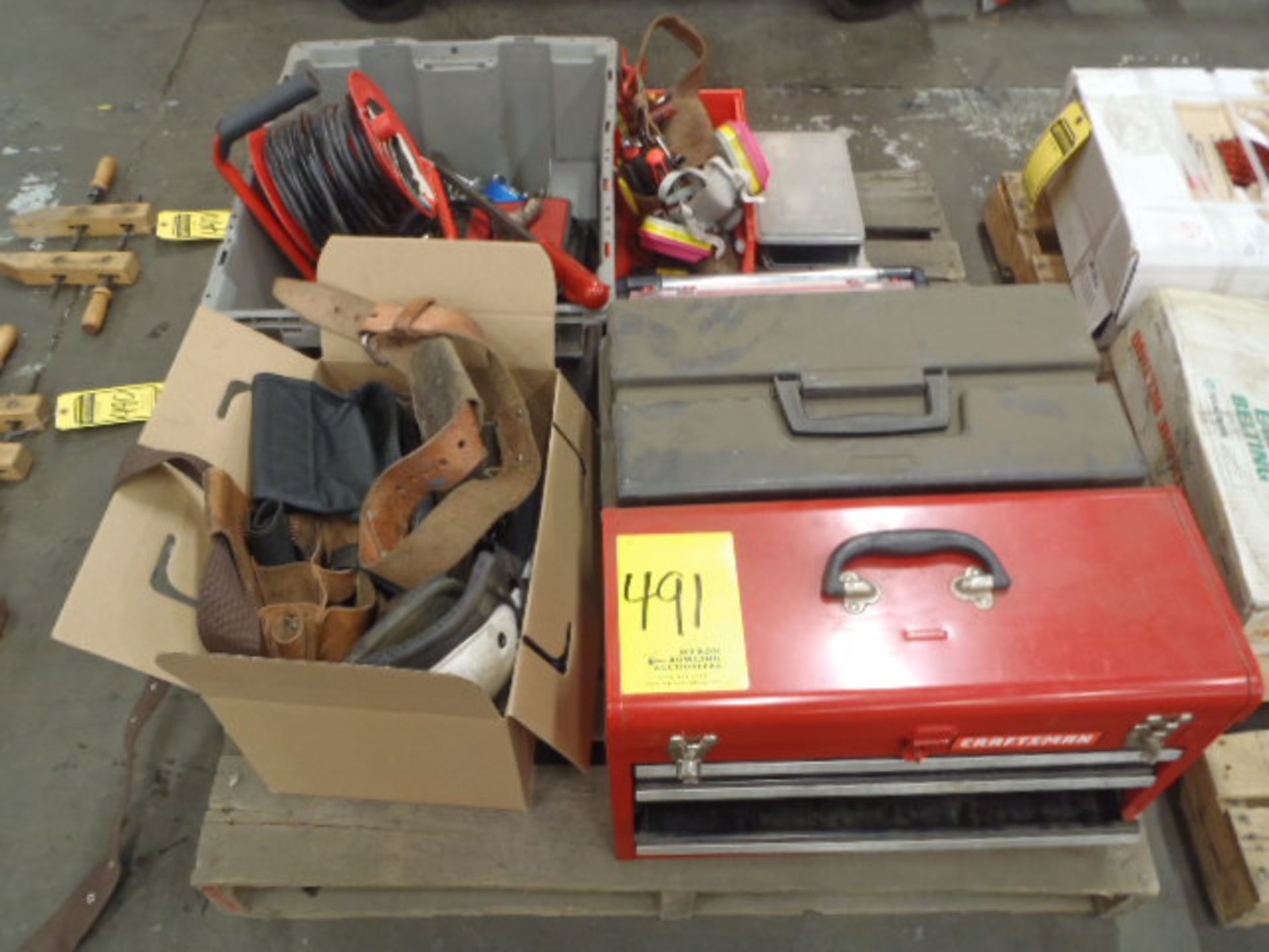 LOT OF ASSORTED TOOLS, TOOL BOXES & TOOL BELTS