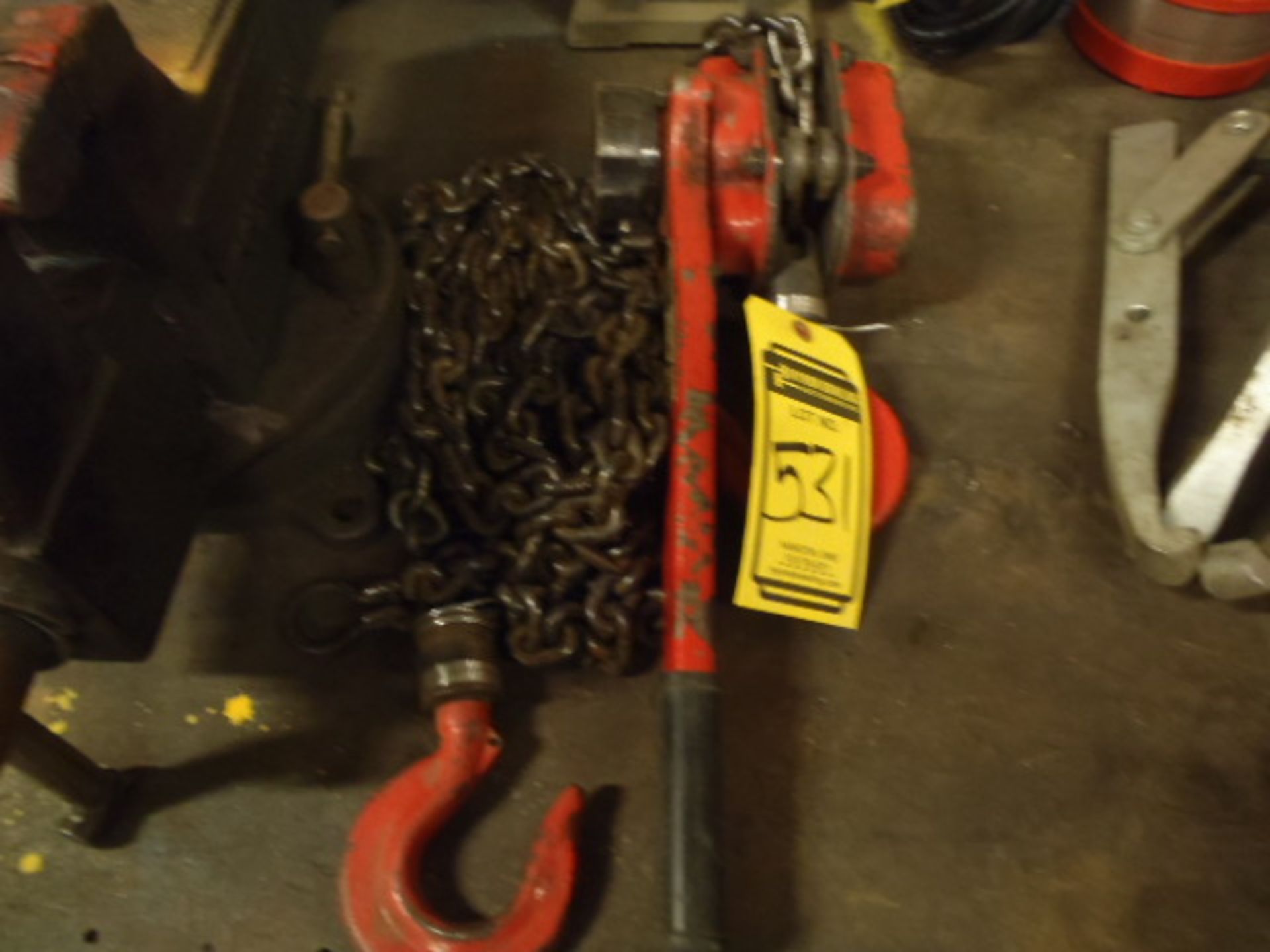 MILWAUKEE 1 1/2-TON CHAIN COME-A-LONG