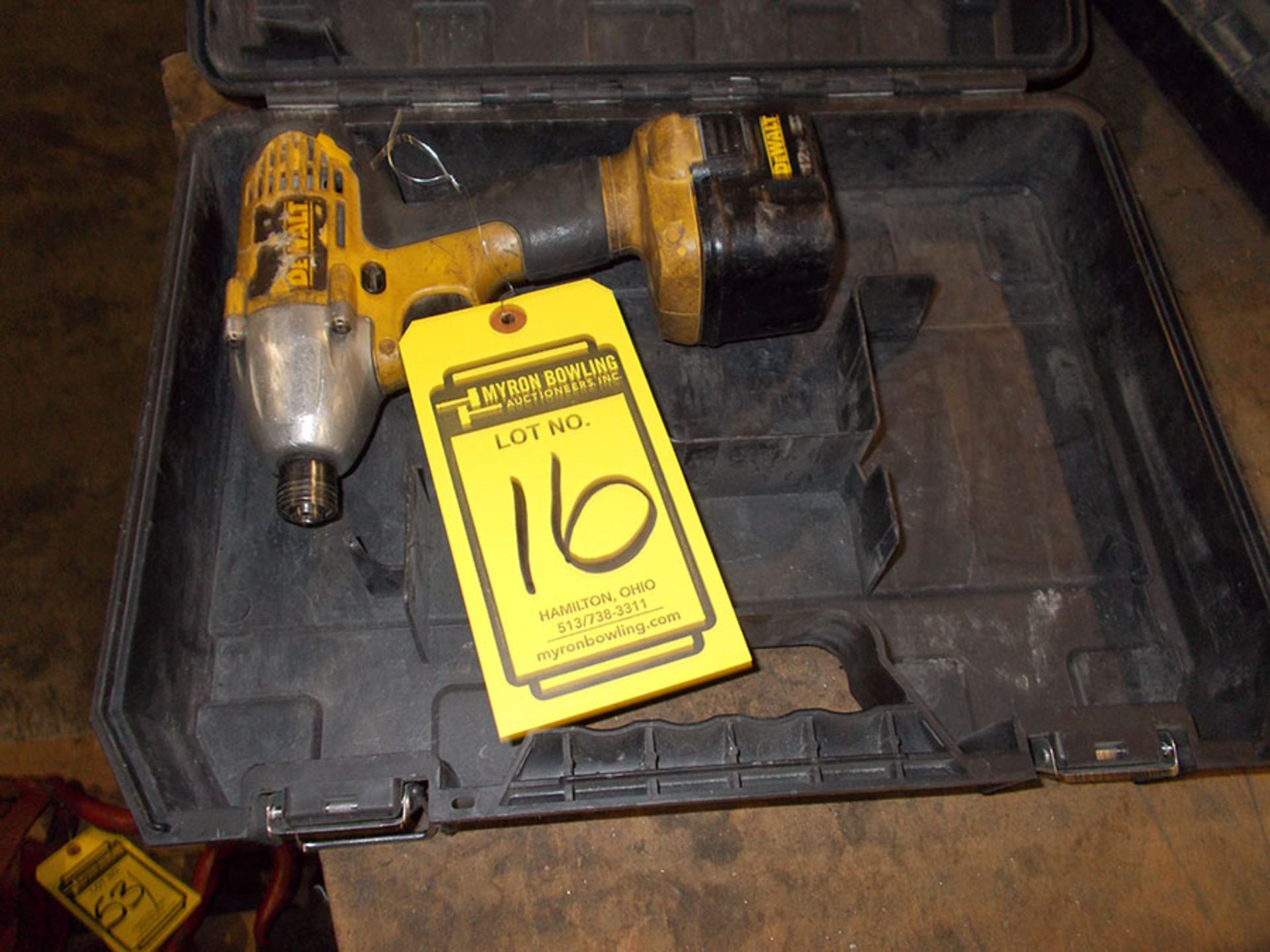 DEWALT 12 VOLT BATTERY DRILL WITH QUICK CONNECT CHUCK, NO CHARGER
