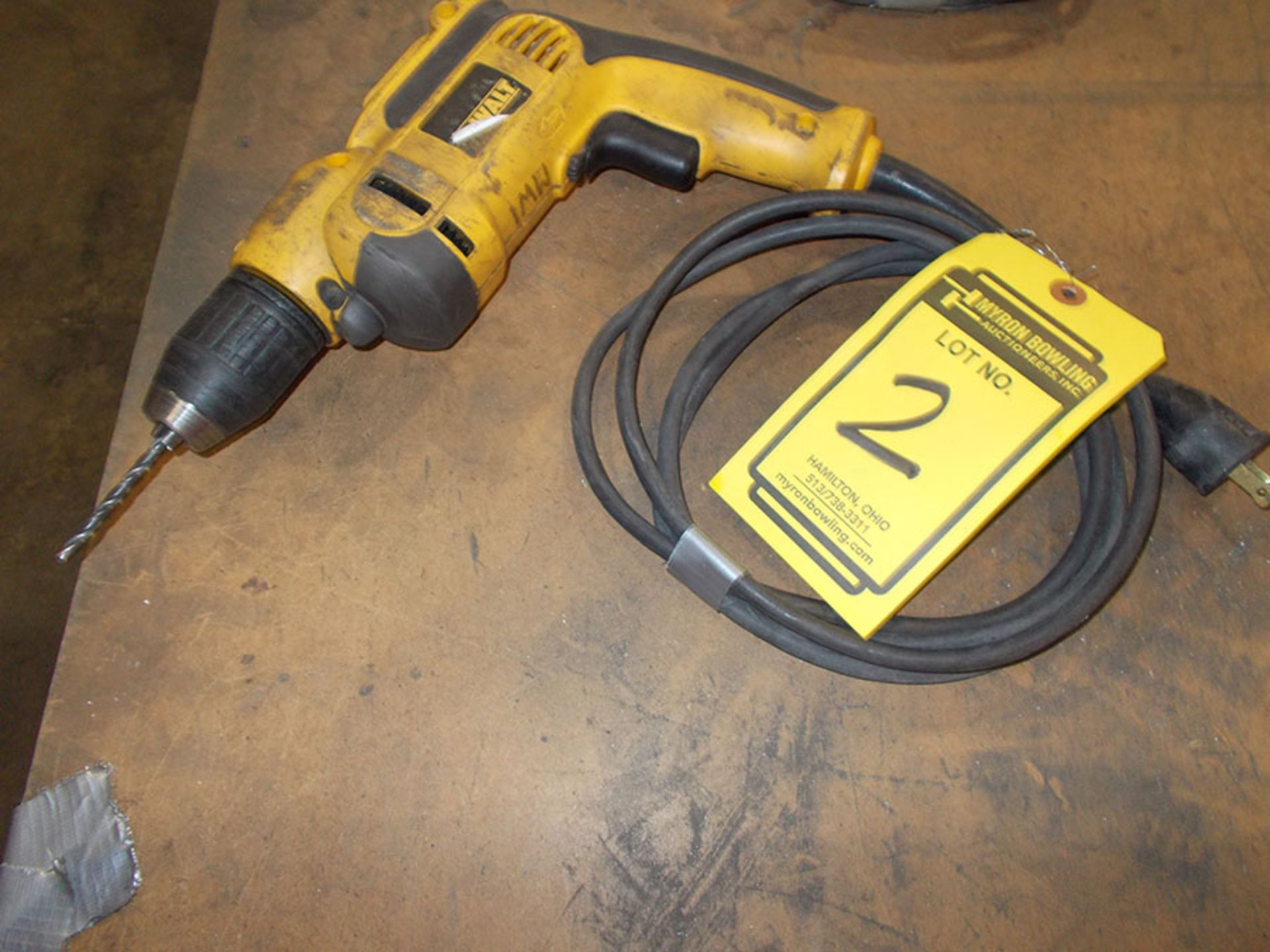 DEWALT ELECTRIC 3/8'' HAND DRILL