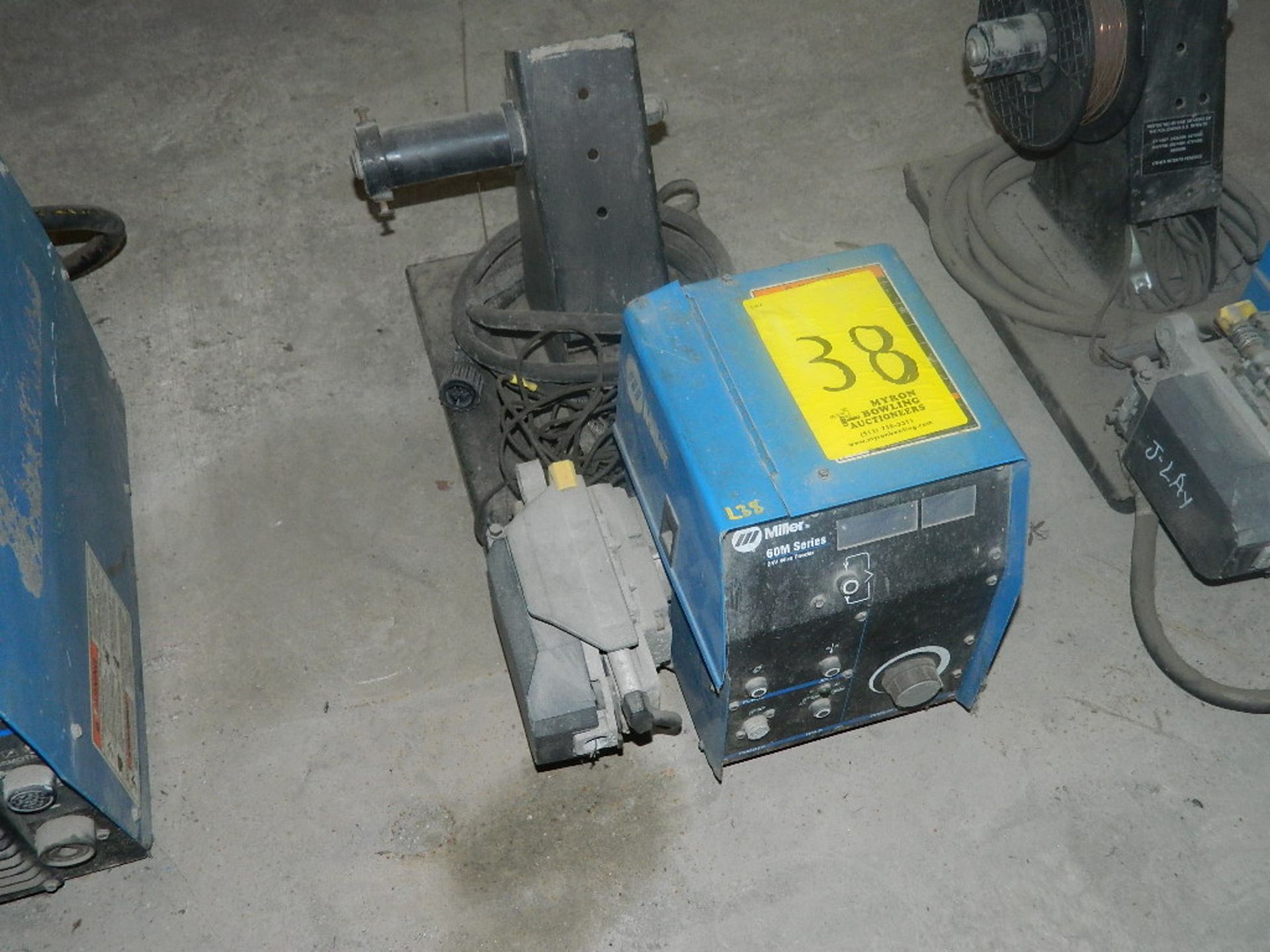 MILLER 60M WIRE FEED MIG