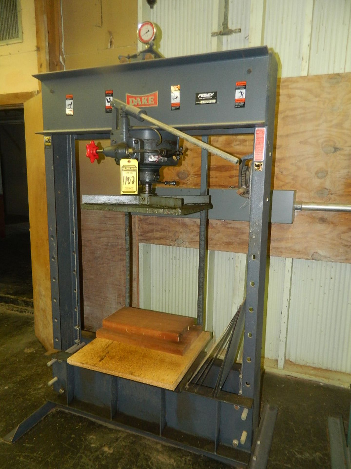 DAKE H-FRAME HYDRAULIC PRESS, MODEL 907003, S/N 196616